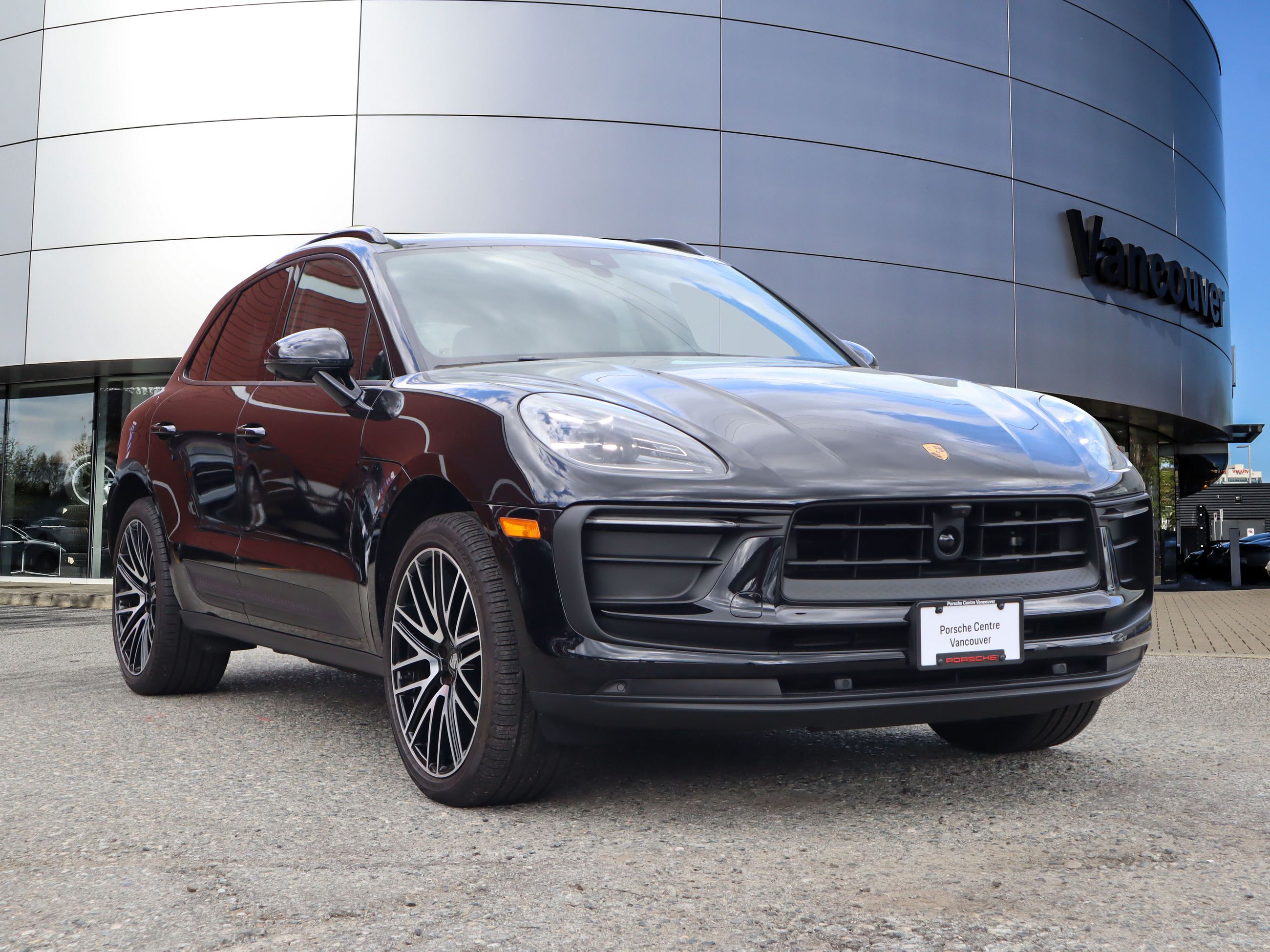 2025 Porsche Macan in Vancouver, British Columbia