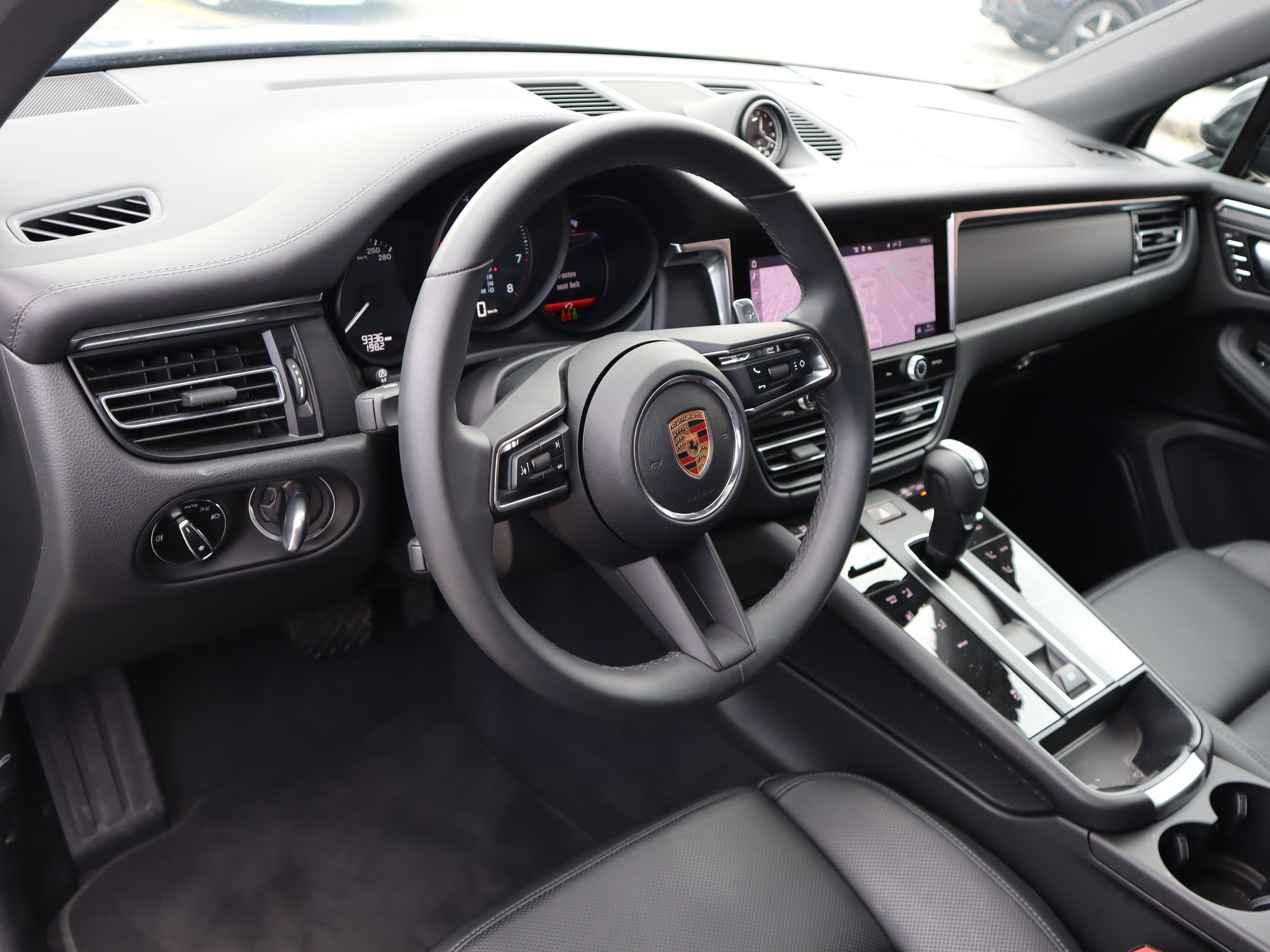 2025 Porsche Macan in Vancouver, British Columbia