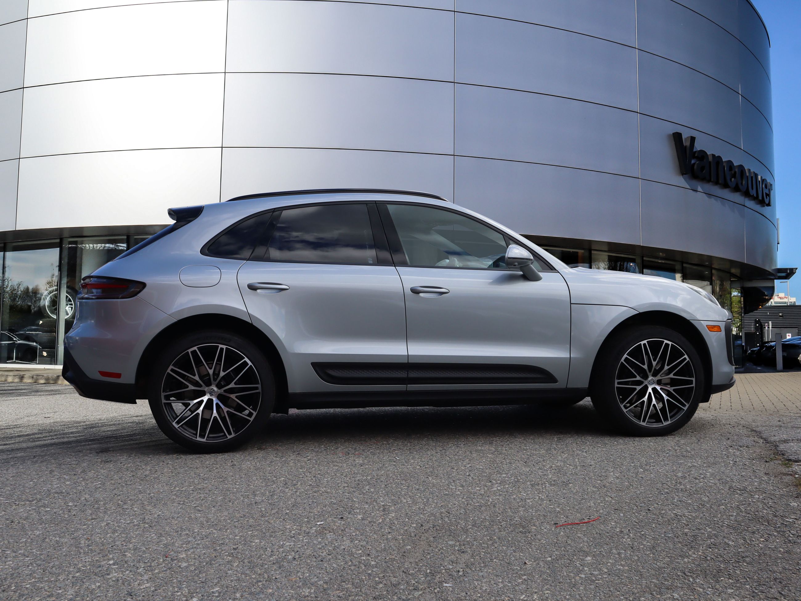 2025 Porsche Macan in Vancouver, British Columbia
