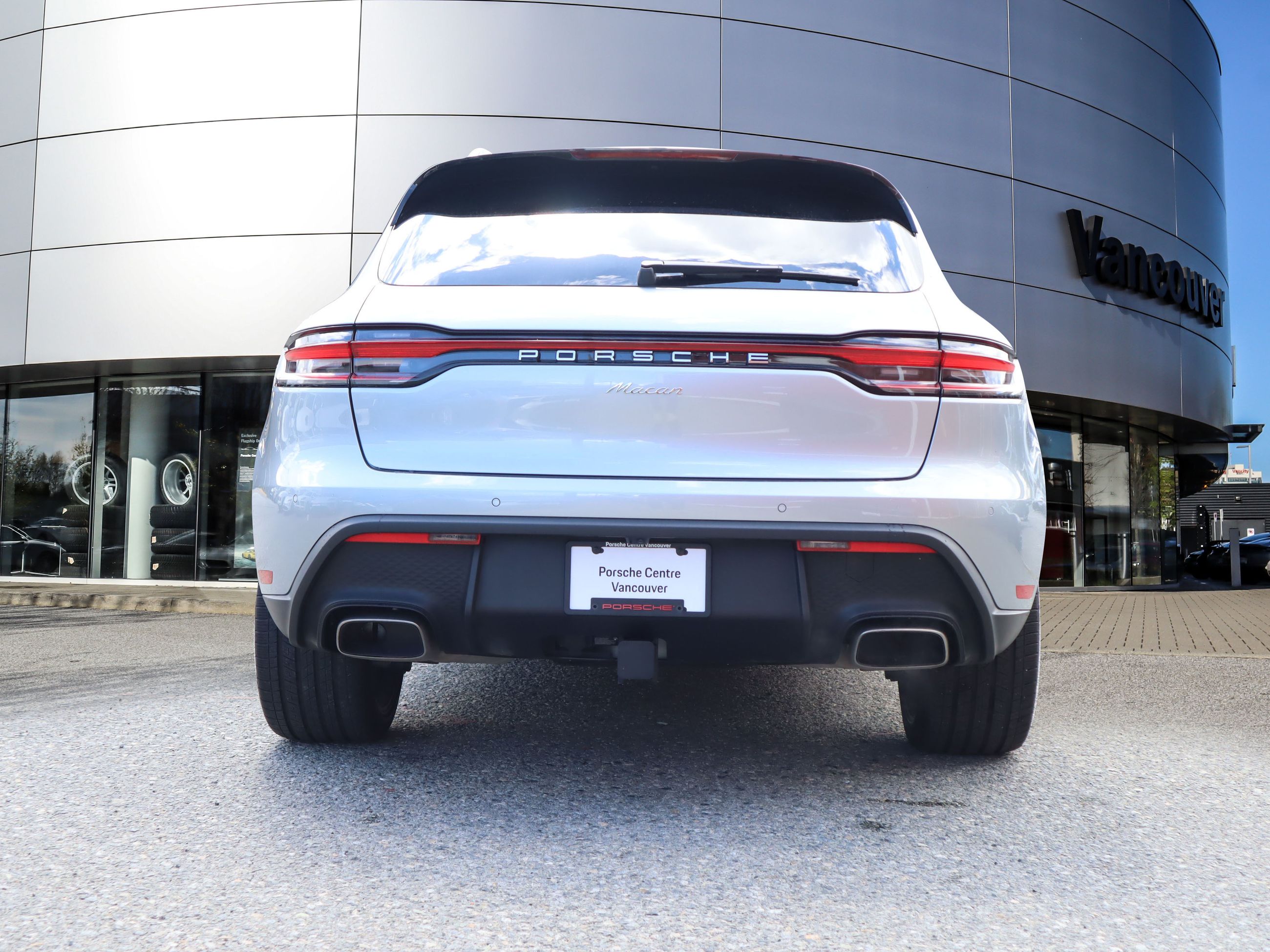 2025 Porsche Macan in Vancouver, British Columbia