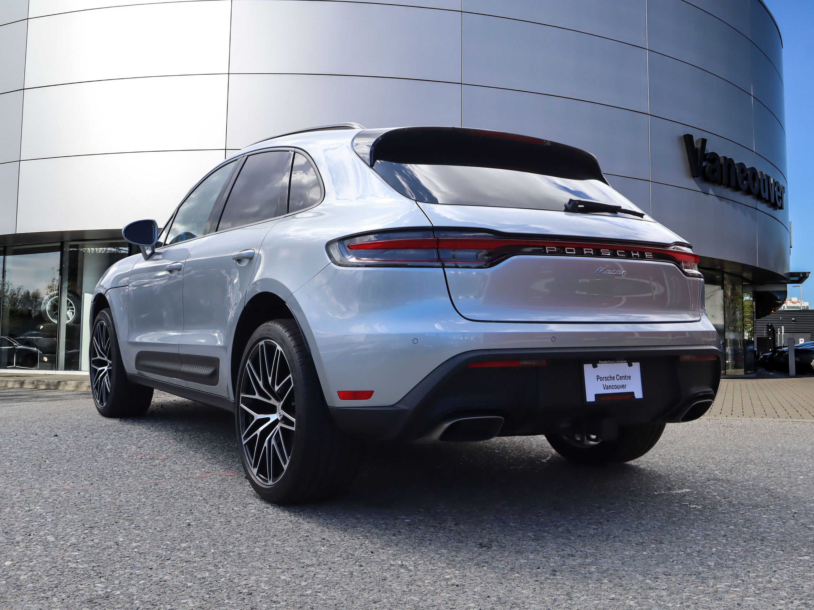 2025 Porsche Macan in Vancouver, British Columbia