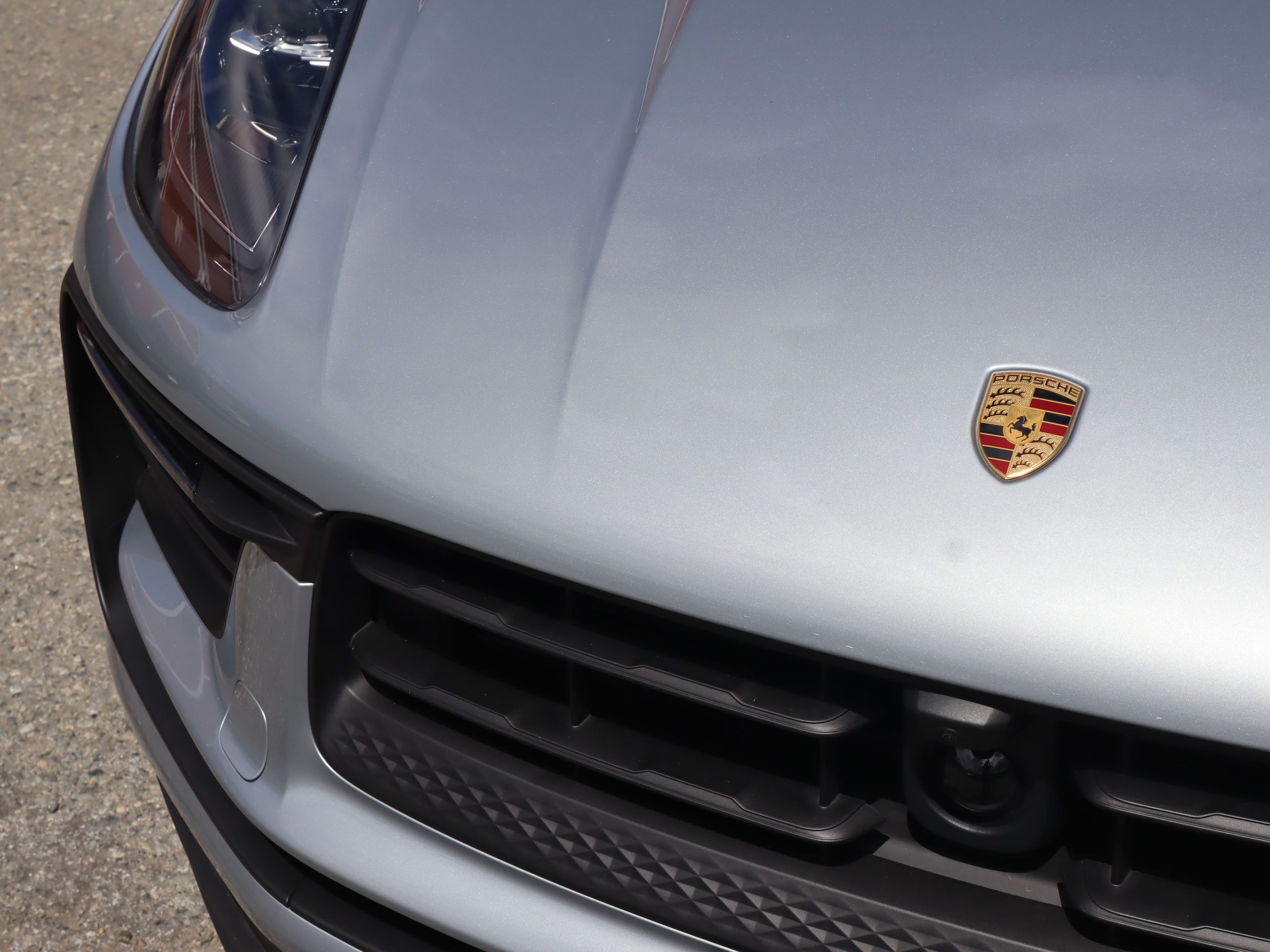 2025 Porsche Macan in Vancouver, British Columbia