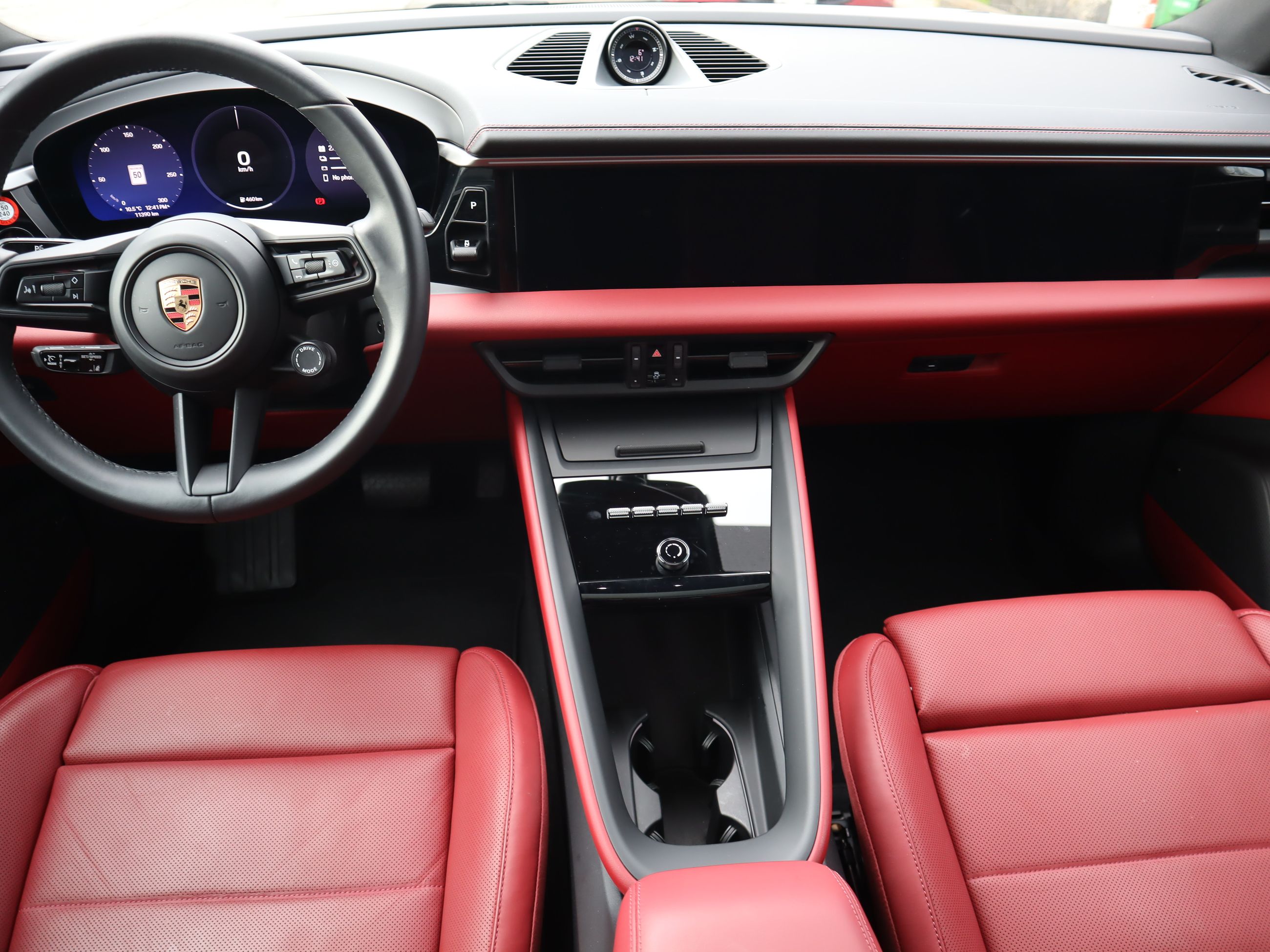 Porsche Macan  2025 à Vancouver, Colombie-Britannique
