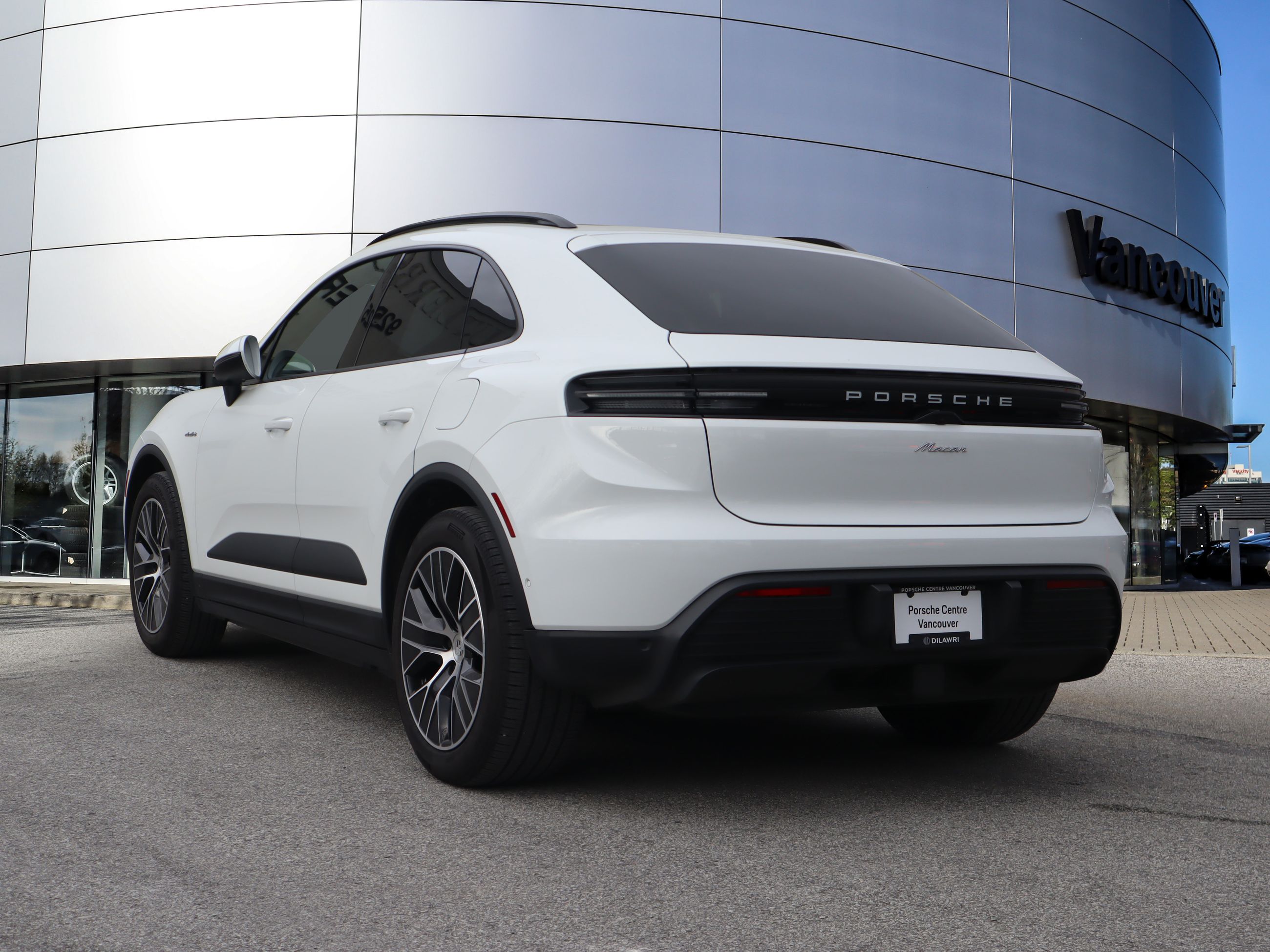 Porsche Macan  2025 à Vancouver, Colombie-Britannique