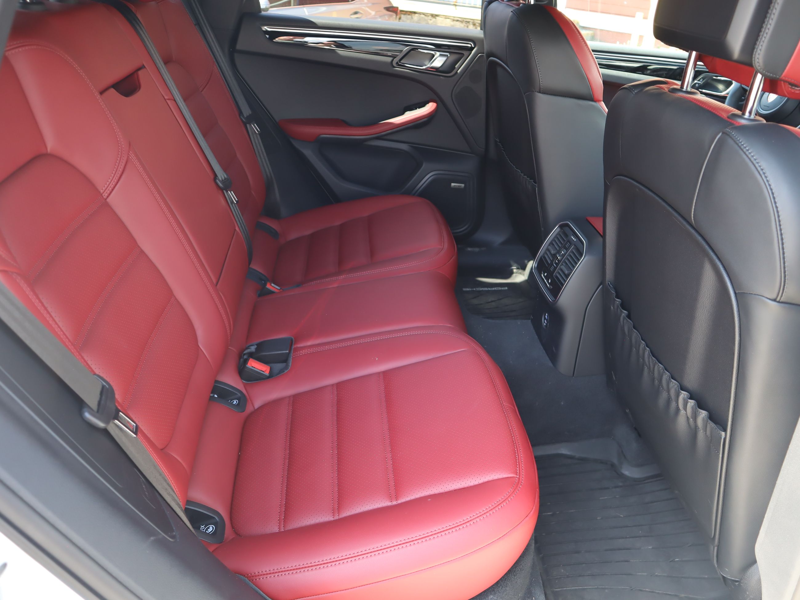Porsche Macan  2026 à Vancouver, Colombie-Britannique