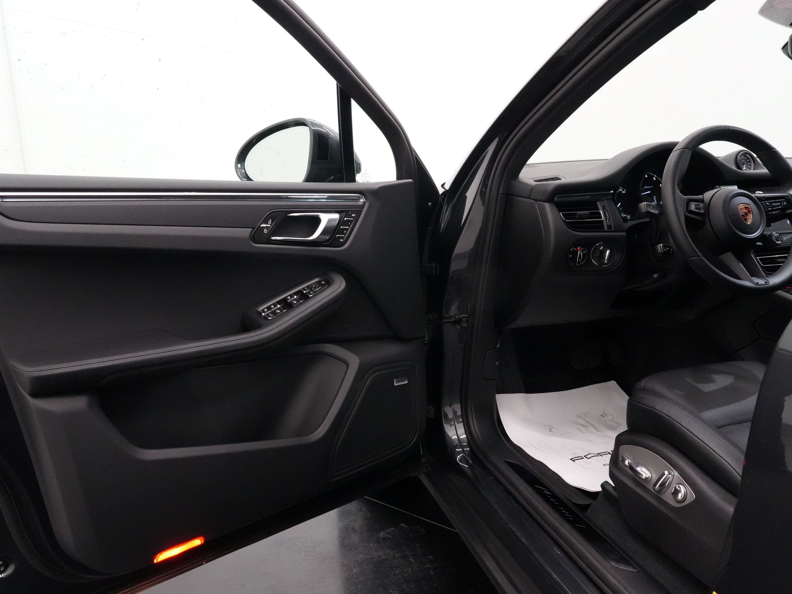 Porsche Macan  2026 à Vancouver, Colombie-Britannique