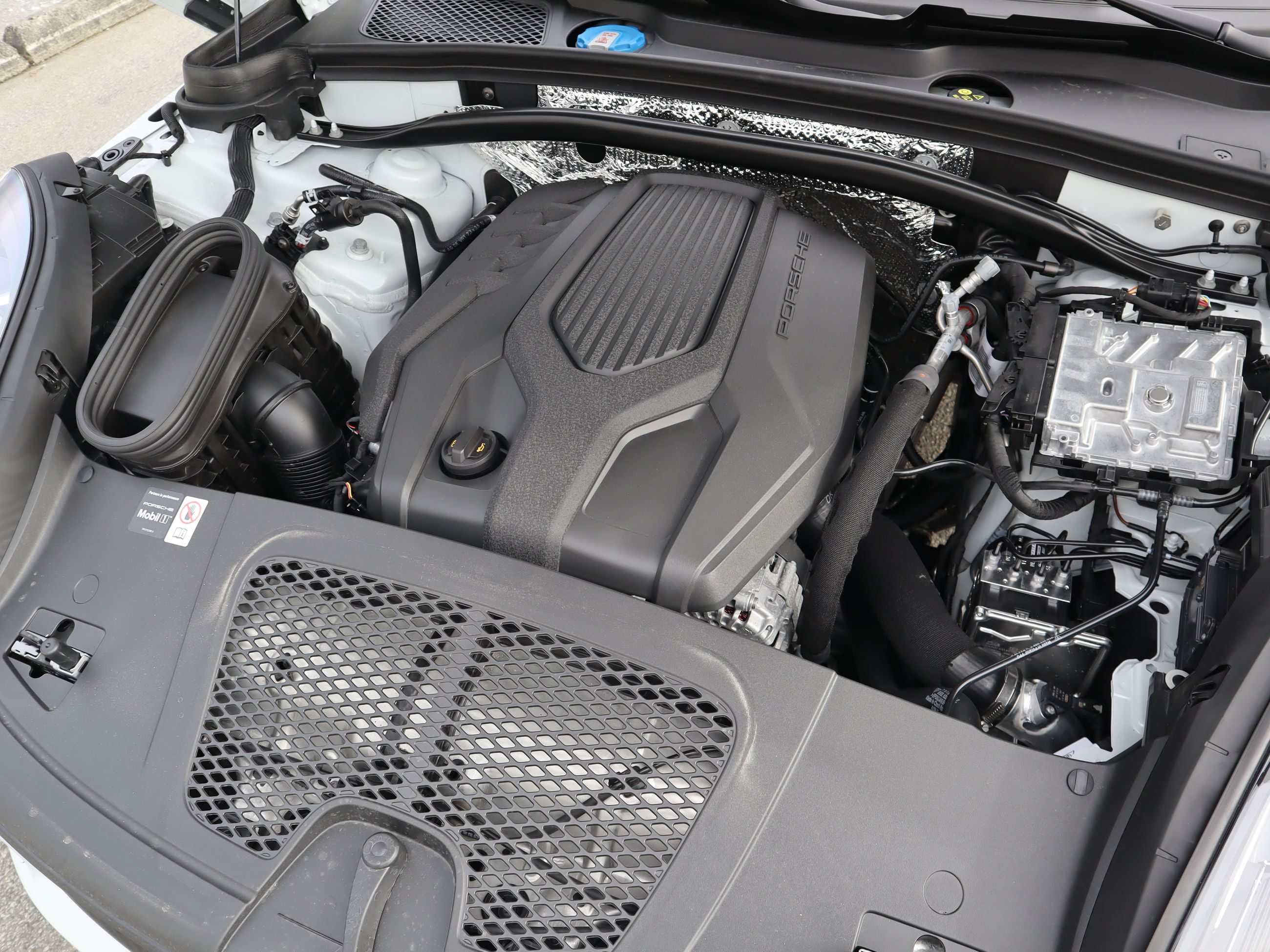 2026 Porsche Macan in Vancouver, British Columbia