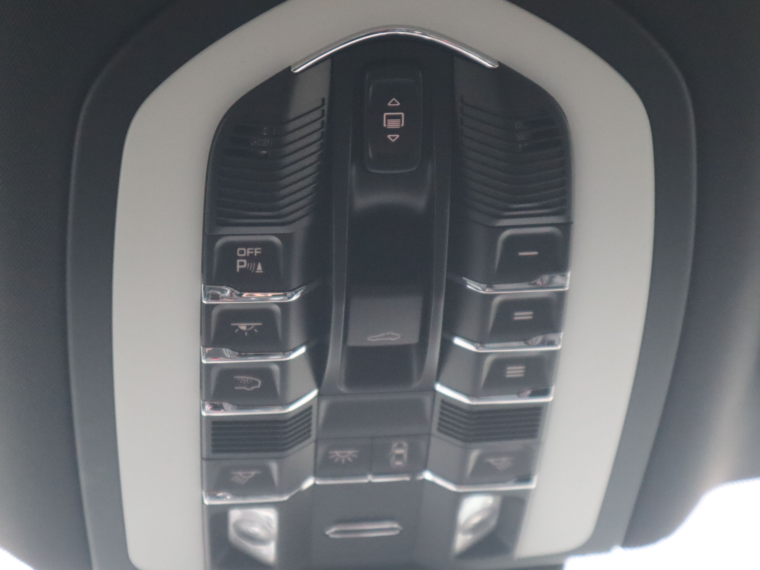 2026 Porsche Macan in Vancouver, British Columbia