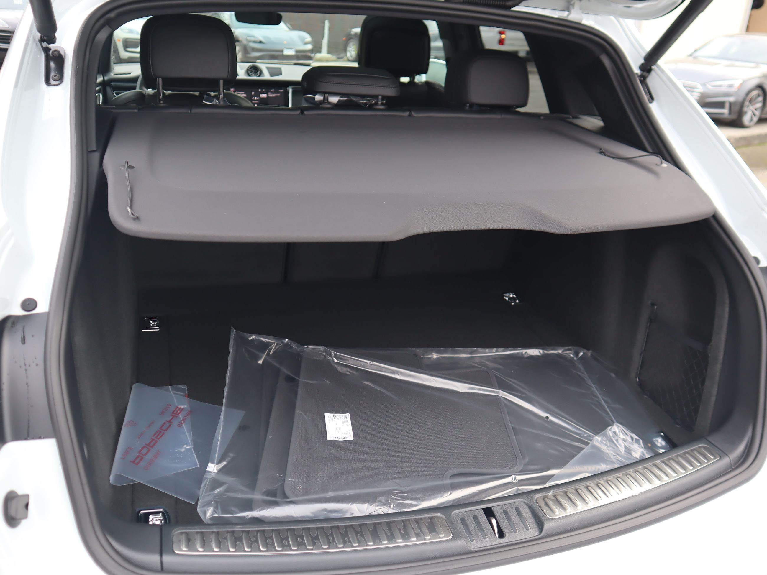 2026 Porsche Macan in Vancouver, British Columbia