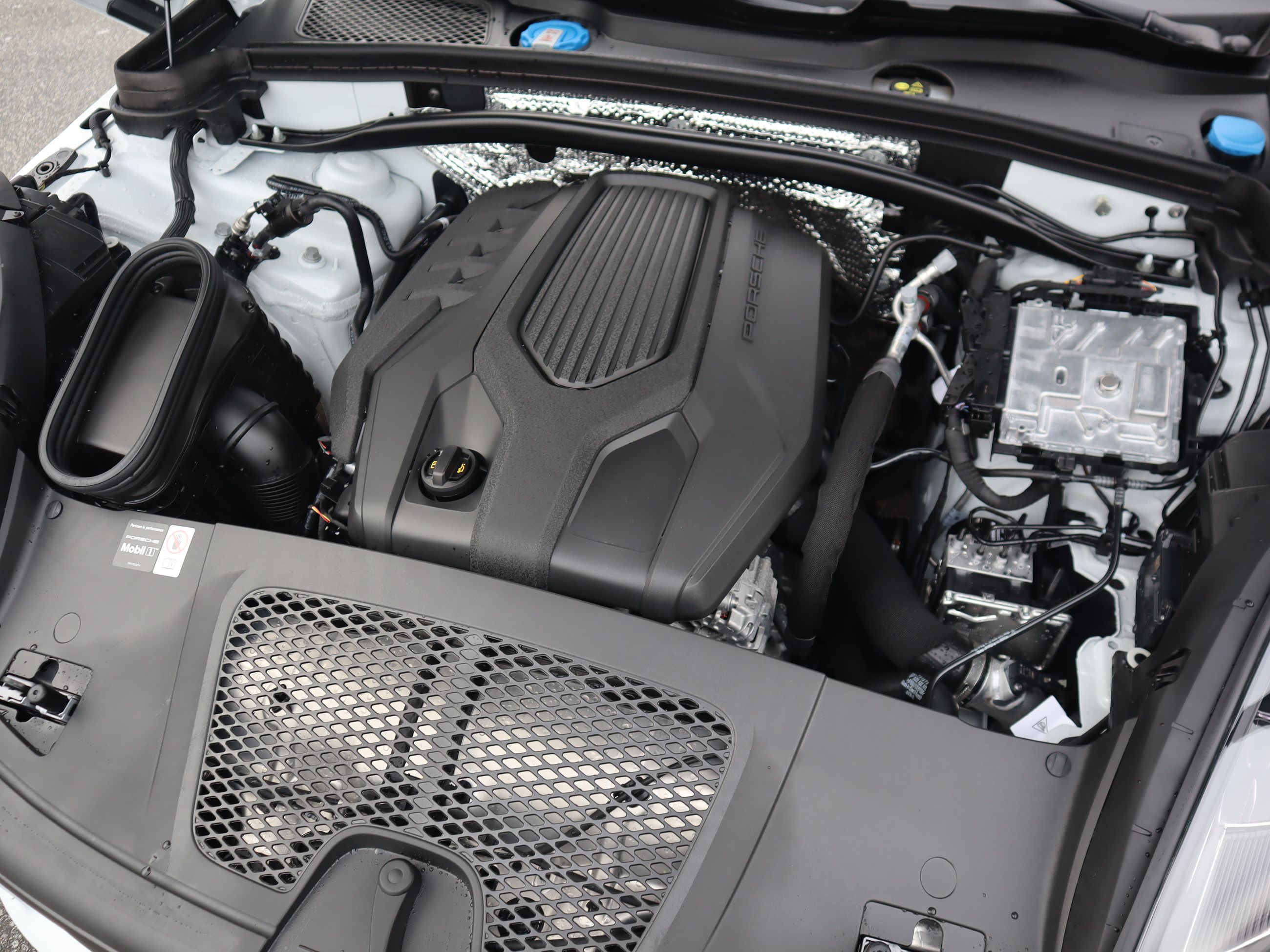 2026 Porsche Macan in Vancouver, British Columbia
