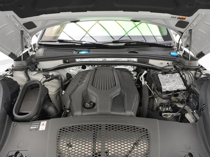 2026 Porsche Macan in Vancouver, British Columbia