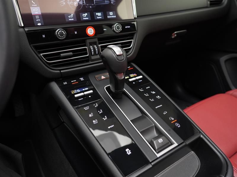 2026 Porsche Macan in Vancouver, British Columbia