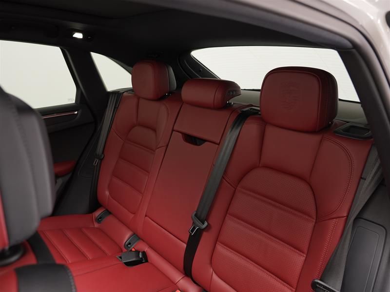 2026 Porsche Macan in Vancouver, British Columbia