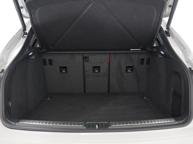 2026 Porsche Macan in Vancouver, British Columbia