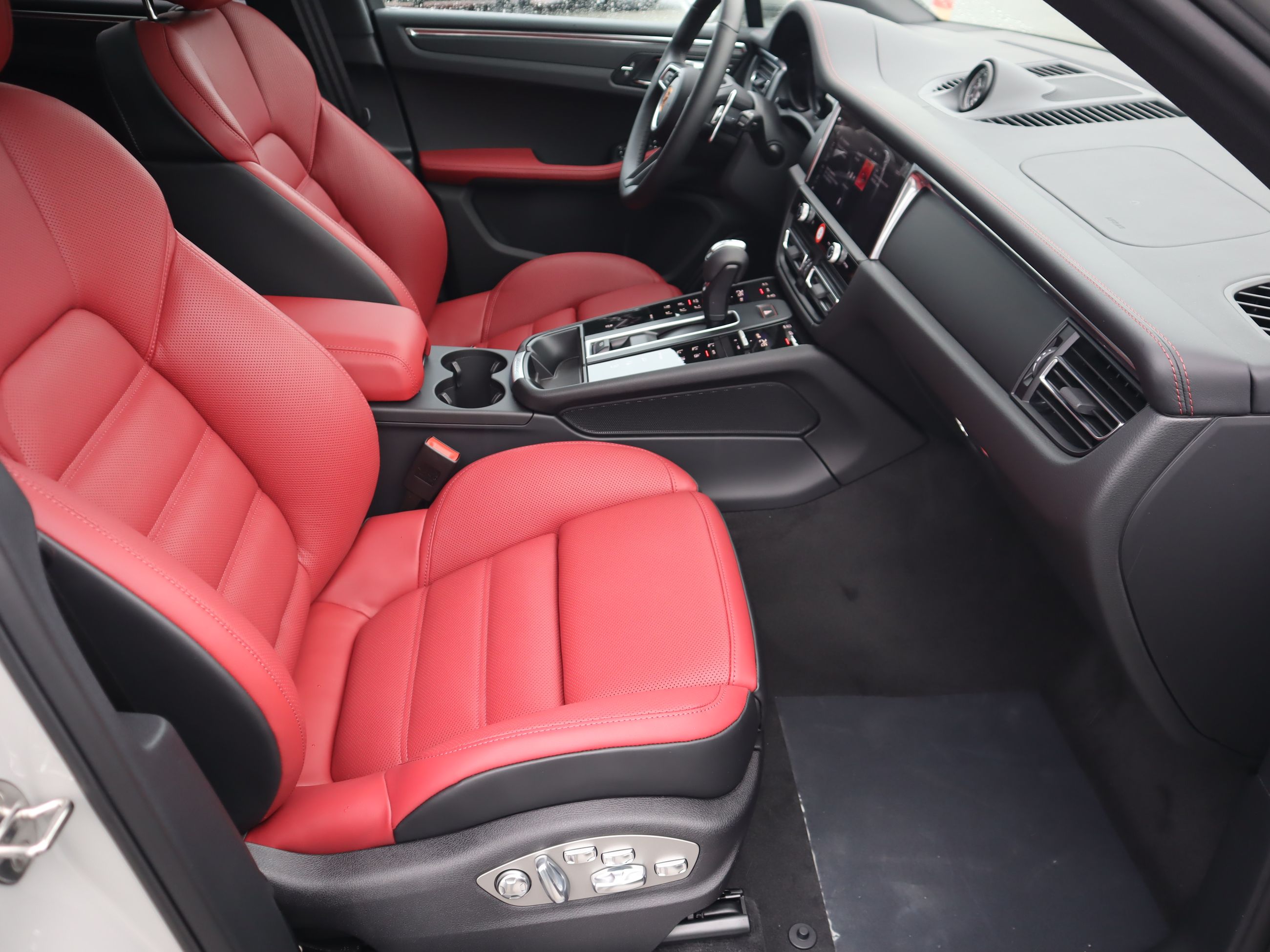 Porsche Macan  2026 à Vancouver, Colombie-Britannique