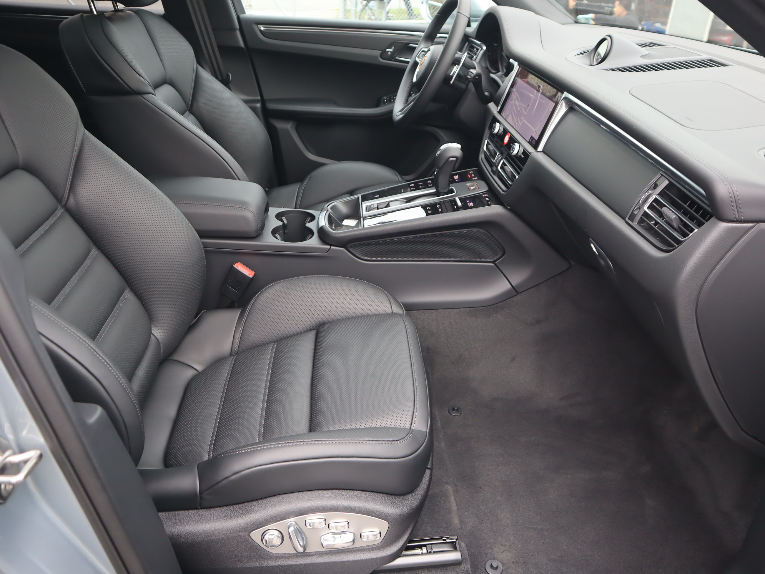 Porsche Macan  2026 à Vancouver, Colombie-Britannique