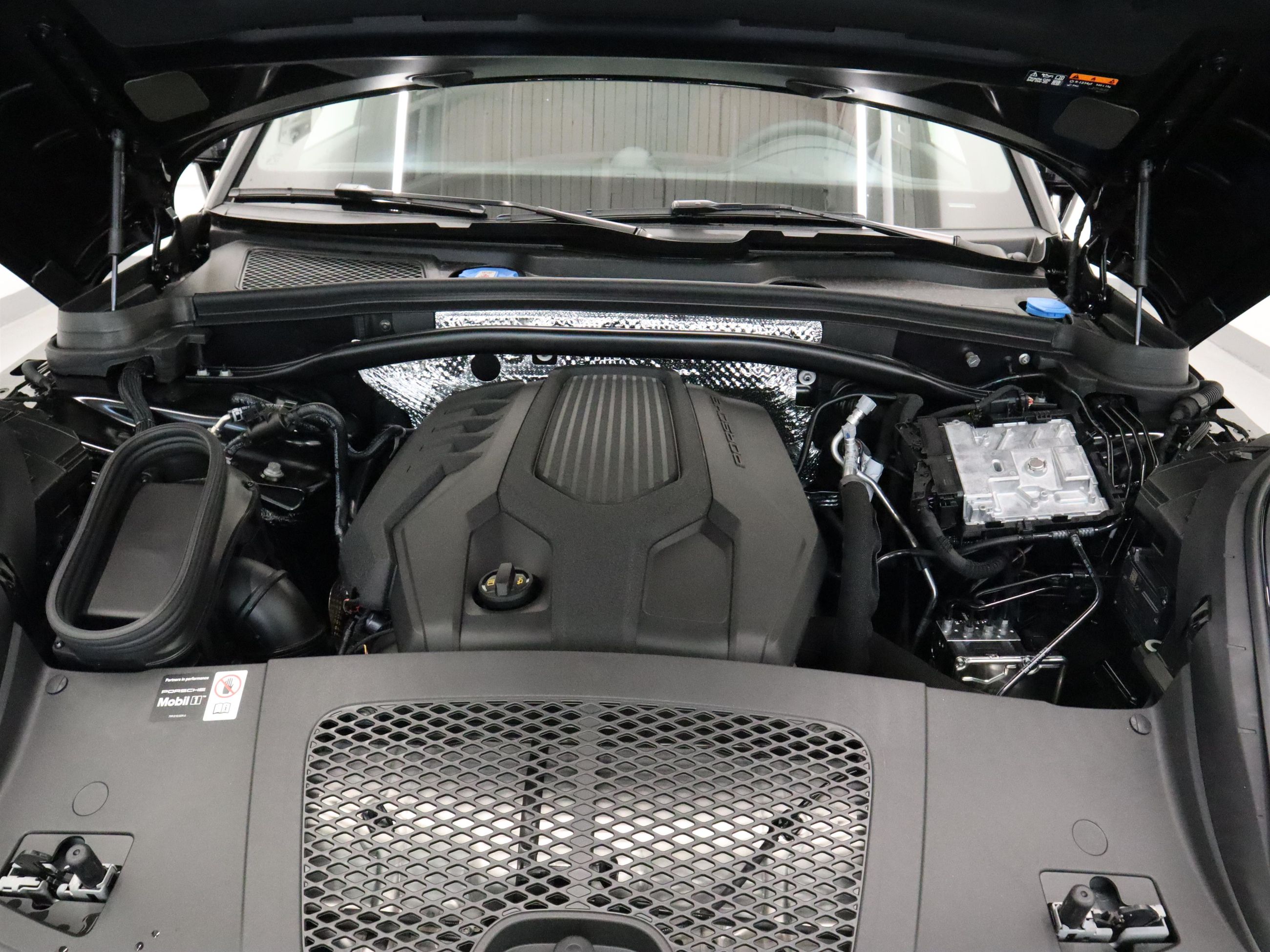 2026 Porsche Macan in Vancouver, British Columbia