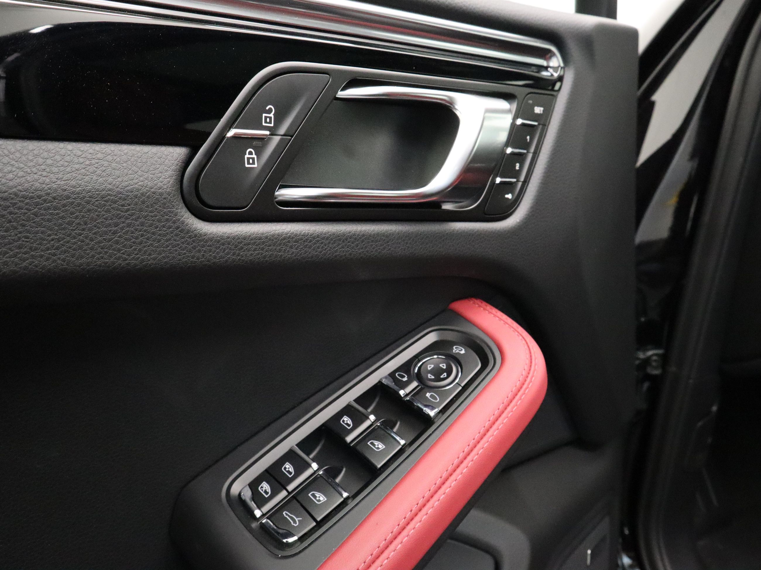 2026 Porsche Macan in Vancouver, British Columbia