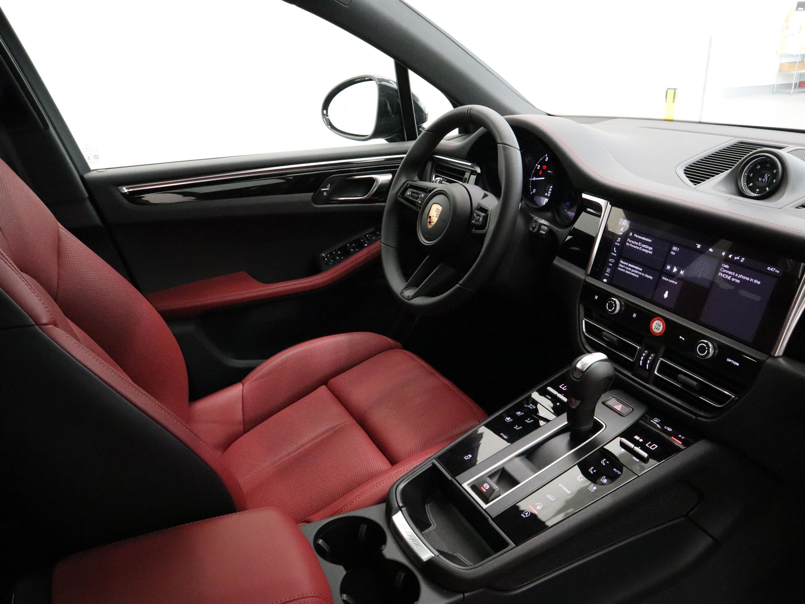 2026 Porsche Macan in Vancouver, British Columbia