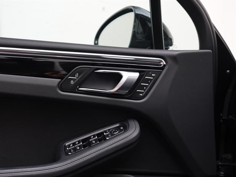 2026 Porsche Macan in Vancouver, British Columbia