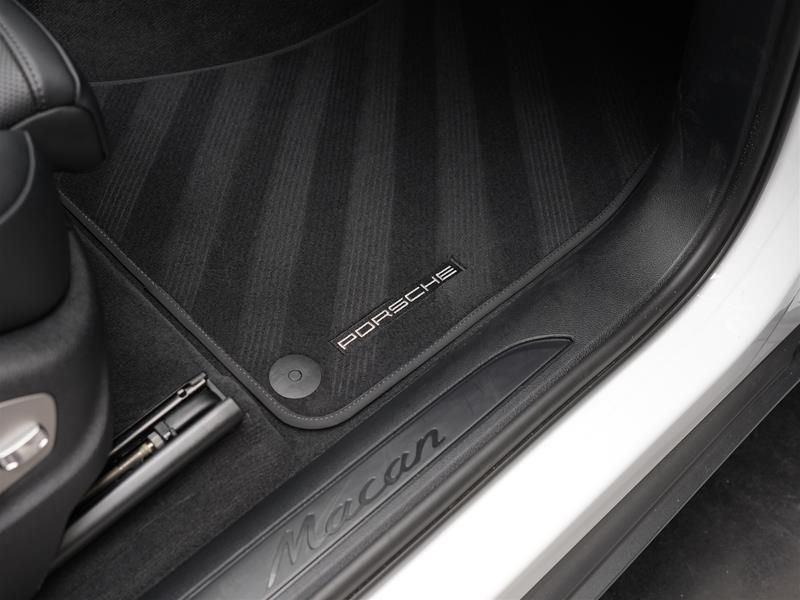 2026 Porsche Macan in Vancouver, British Columbia