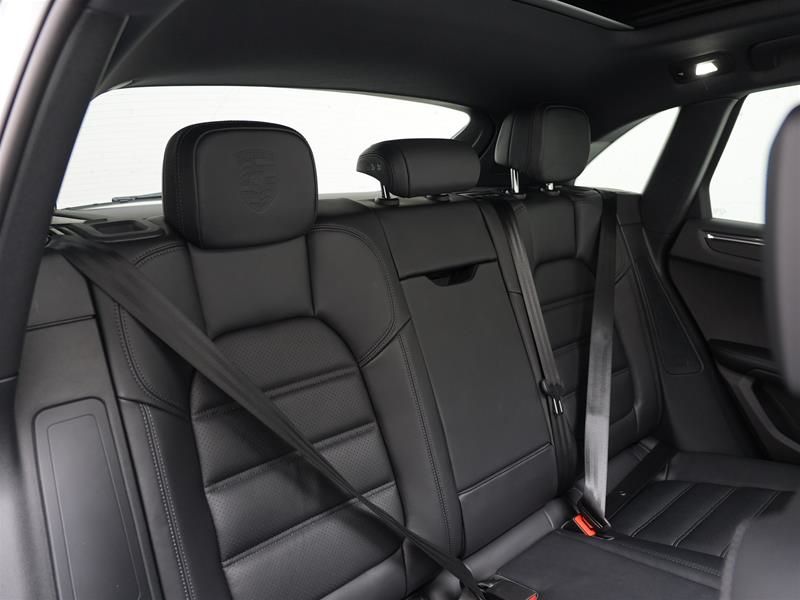 2026 Porsche Macan in Vancouver, British Columbia