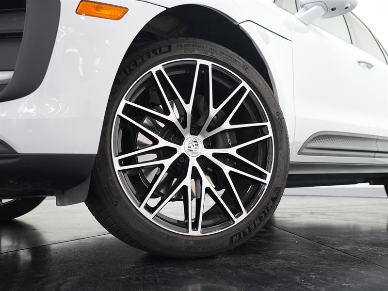 2026 Porsche Macan in Vancouver, British Columbia