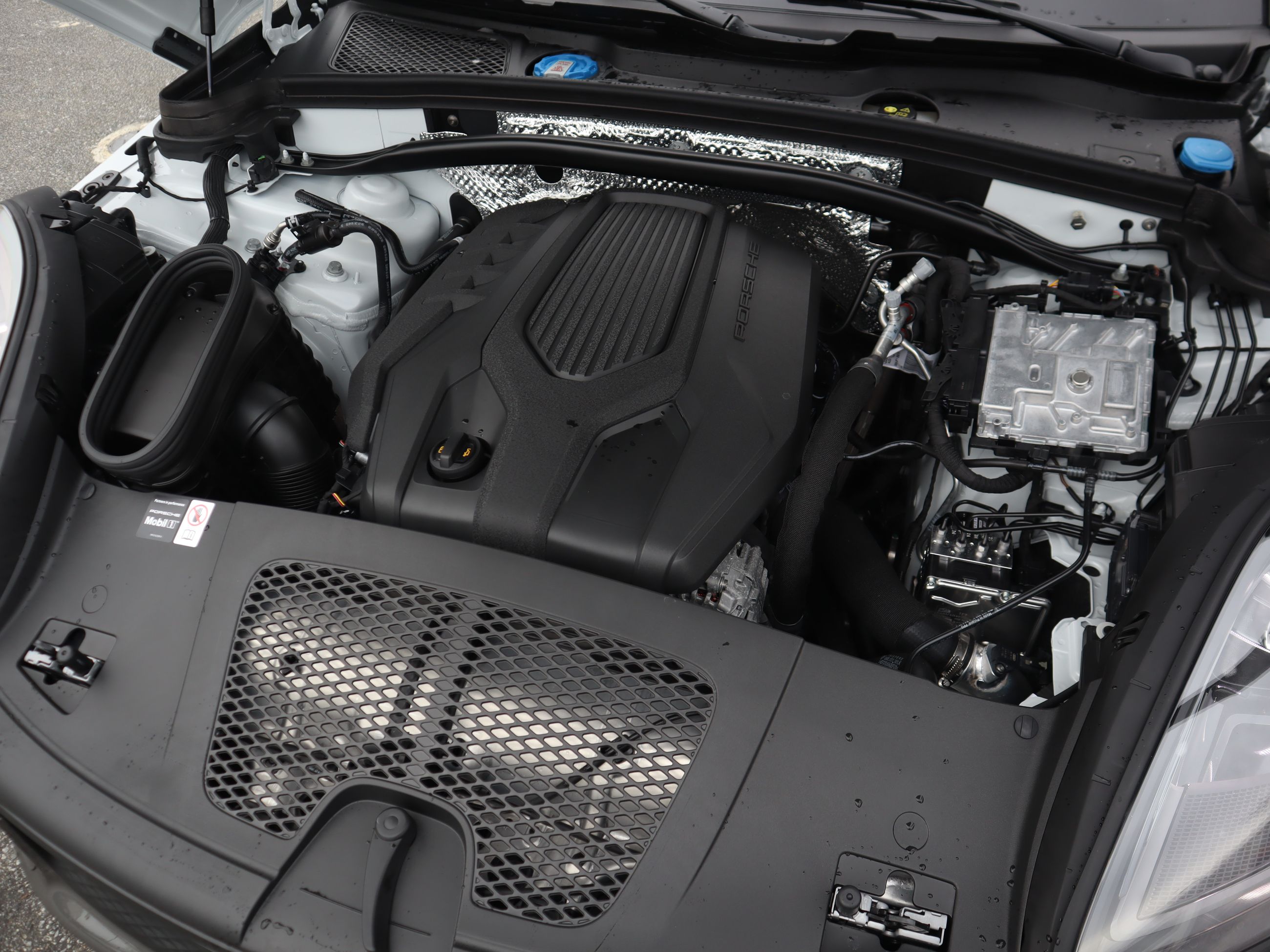 2026 Porsche Macan in Vancouver, British Columbia