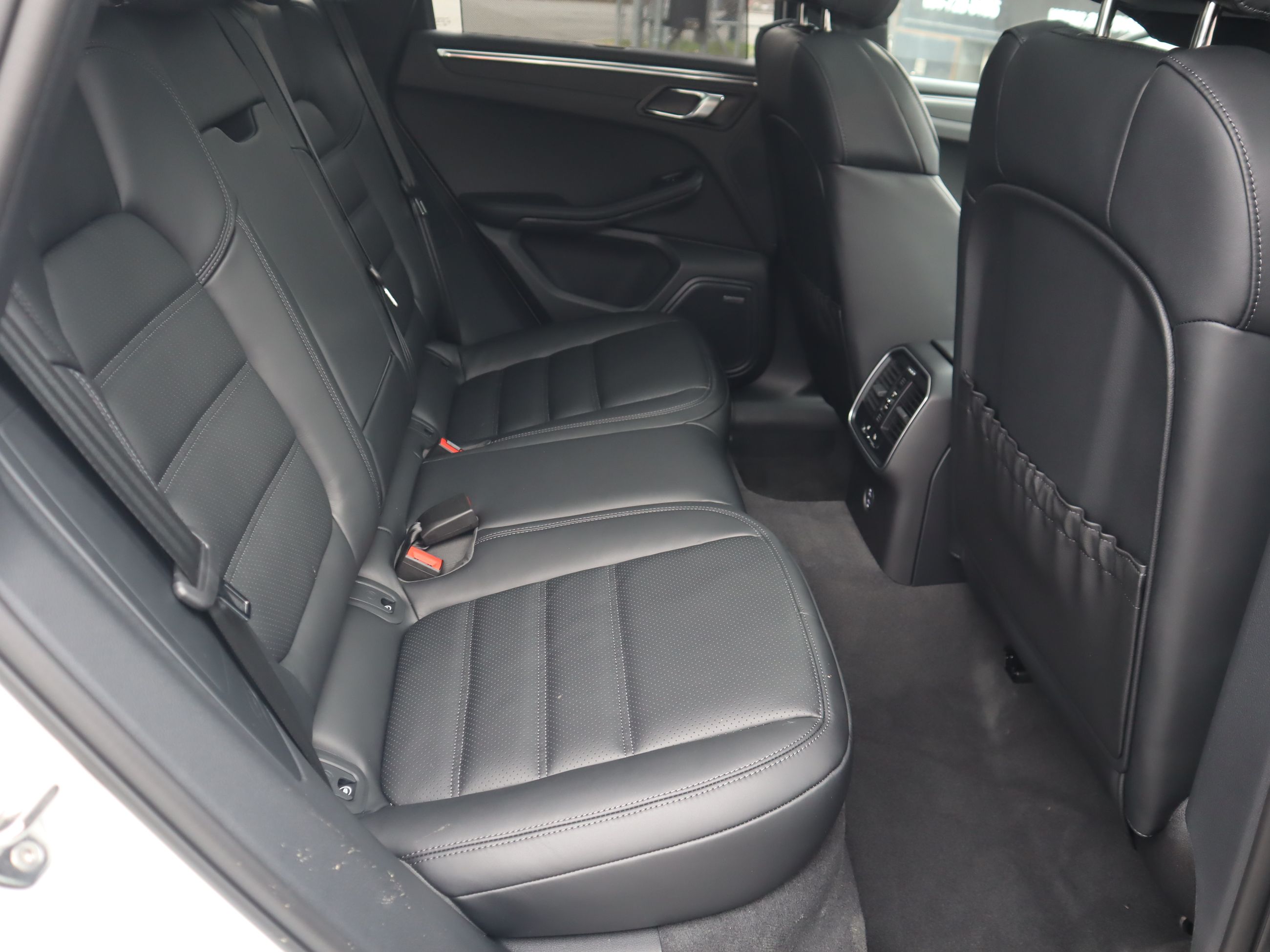 2026 Porsche Macan in Vancouver, British Columbia