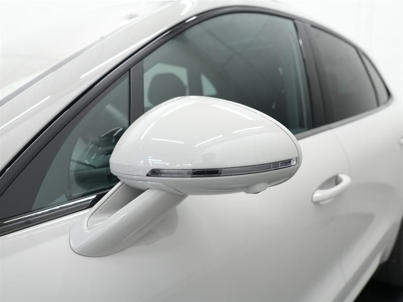 2026 Porsche Macan in Vancouver, British Columbia