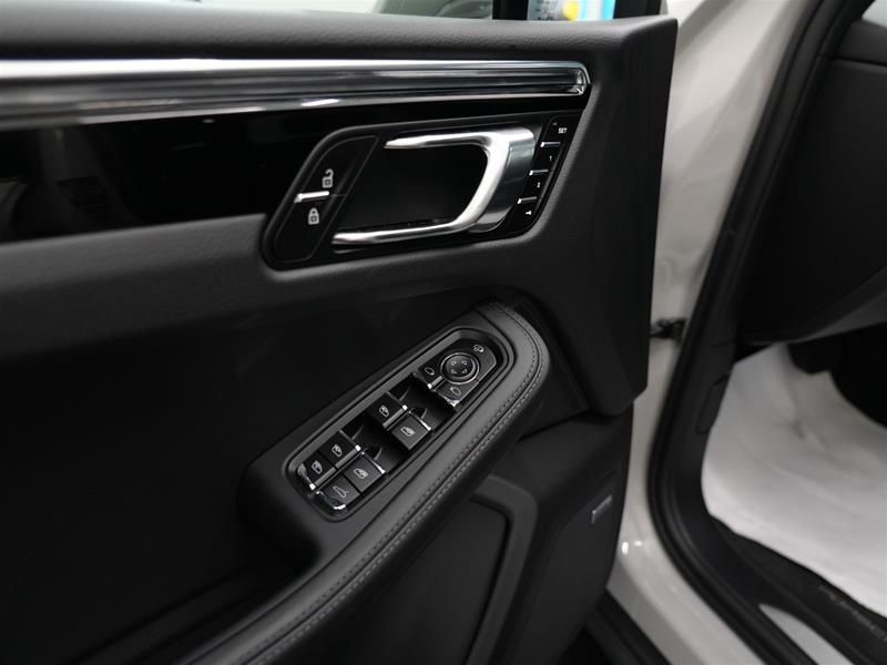 2026 Porsche Macan in Vancouver, British Columbia