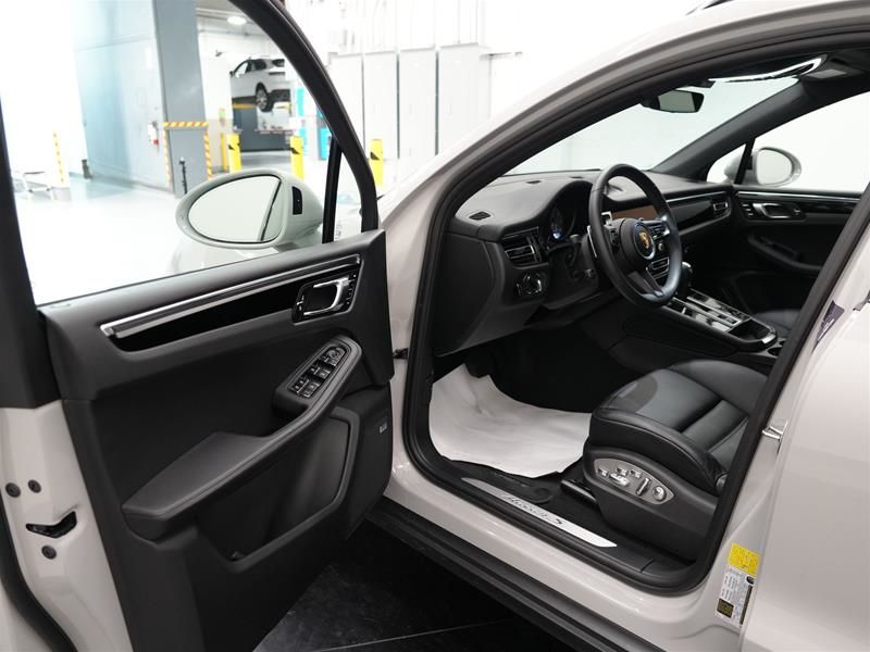 2026 Porsche Macan in Vancouver, British Columbia