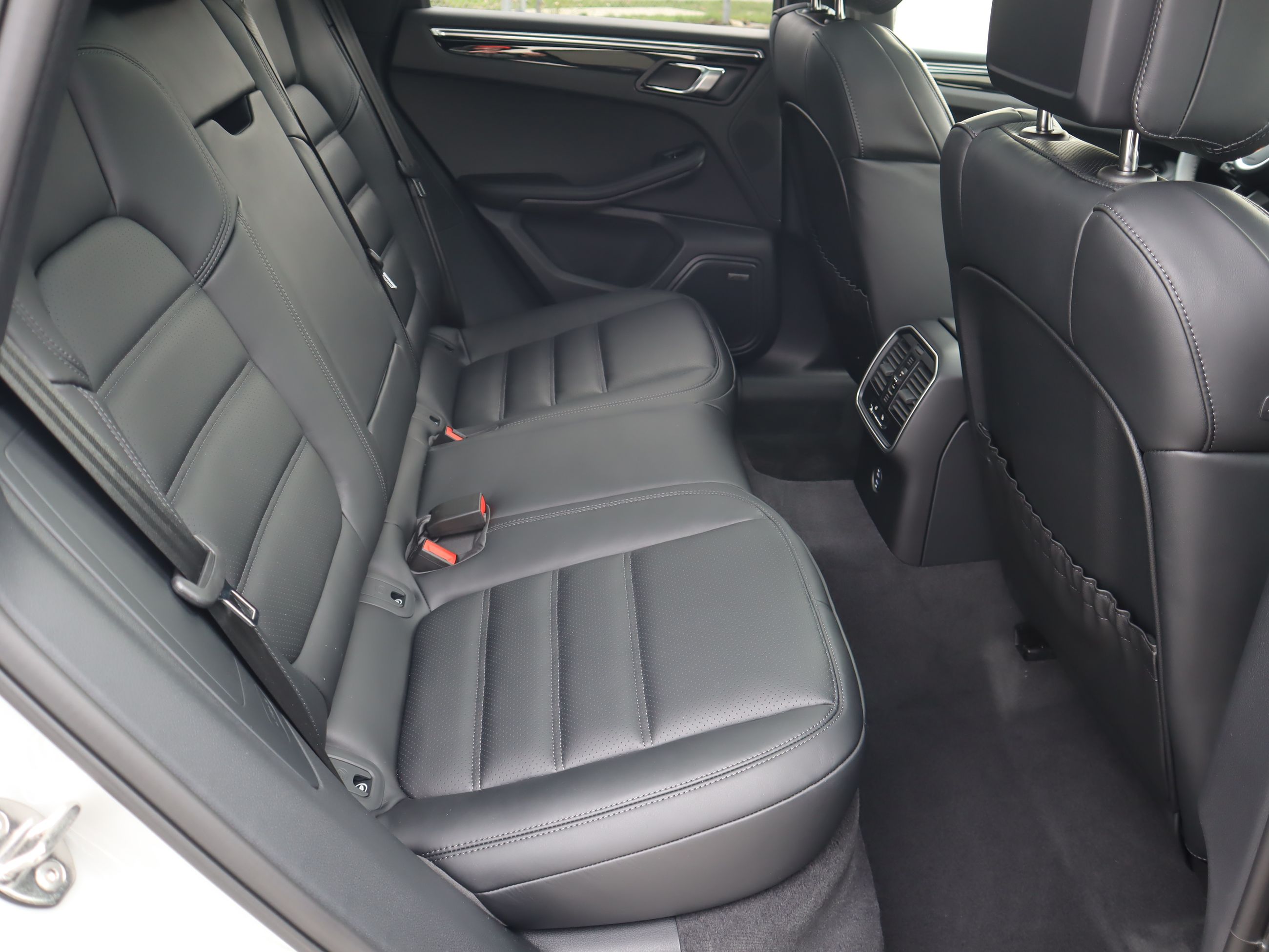 2026 Porsche Macan in Vancouver, British Columbia