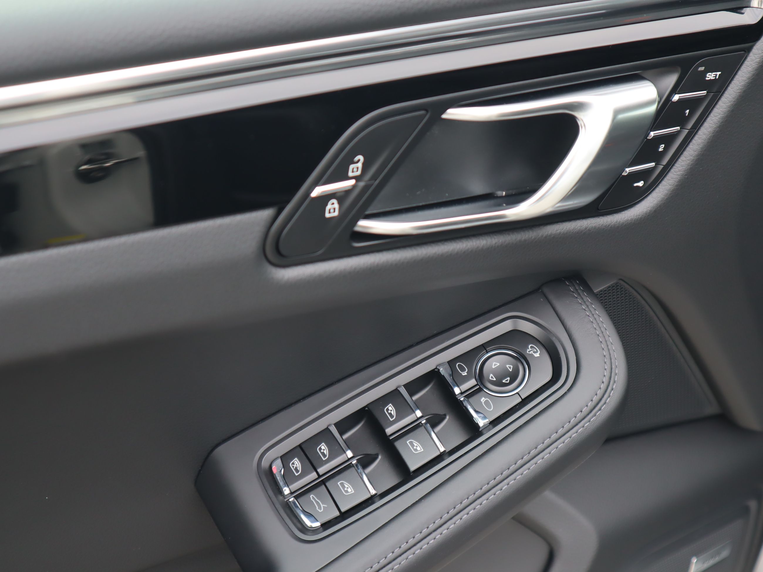2026 Porsche Macan in Vancouver, British Columbia