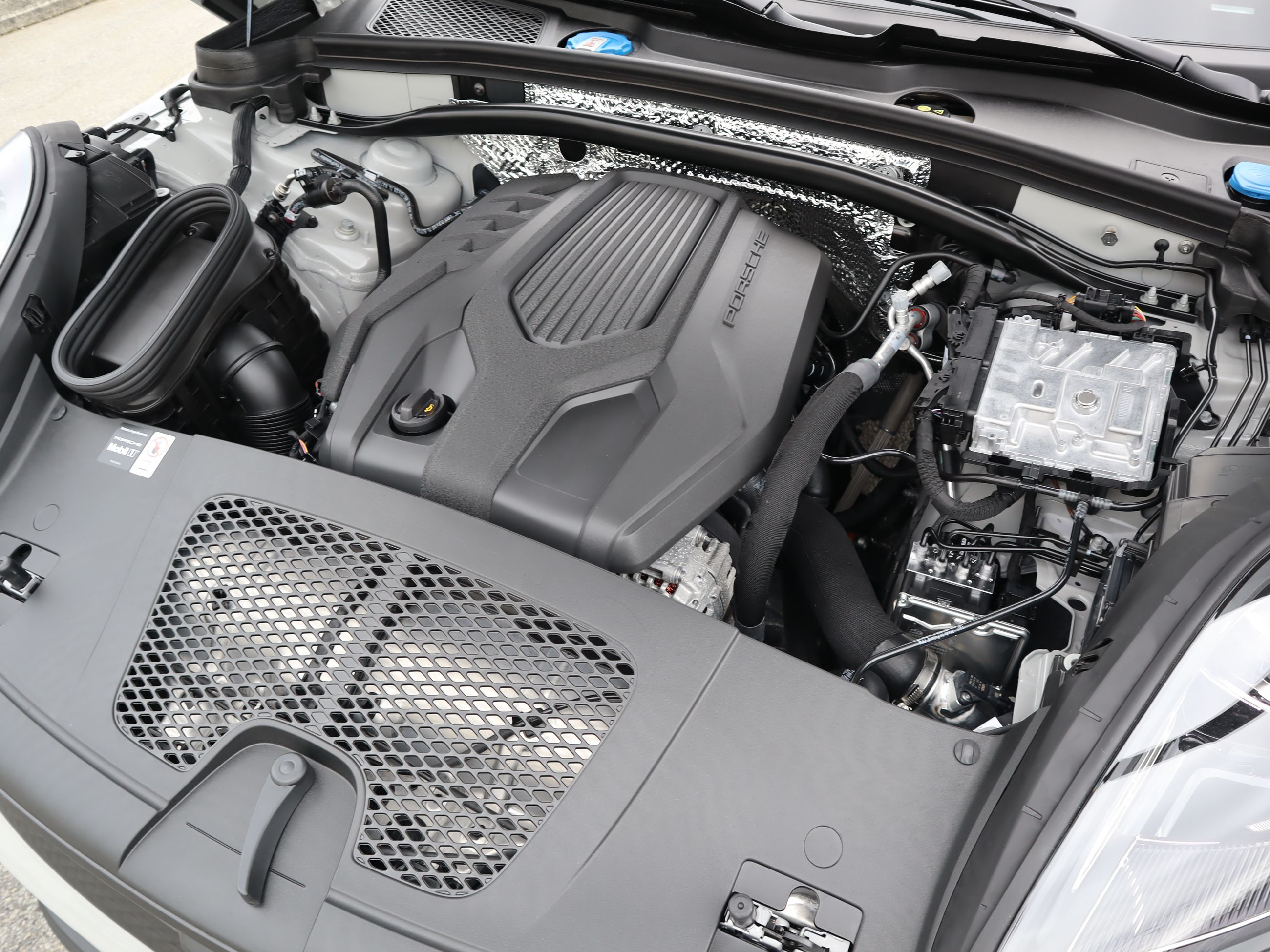 2026 Porsche Macan in Vancouver, British Columbia