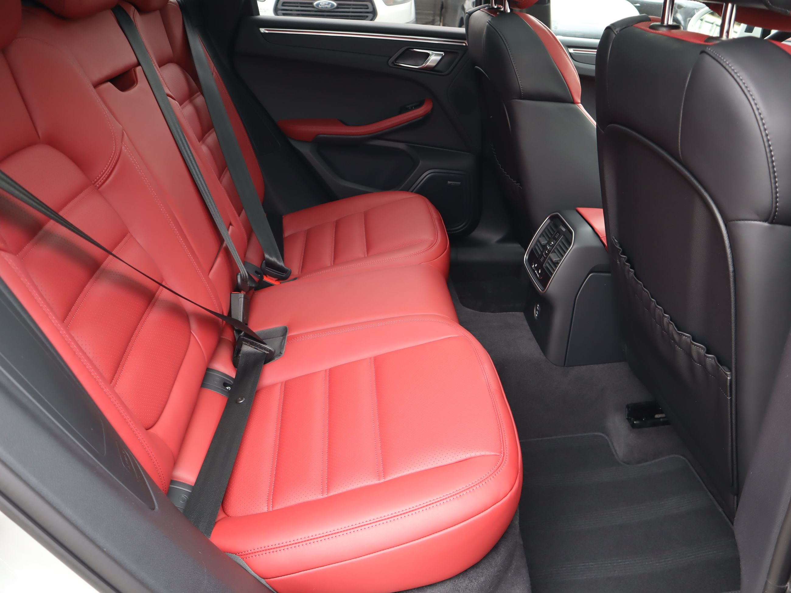 2026 Porsche Macan in Vancouver, British Columbia