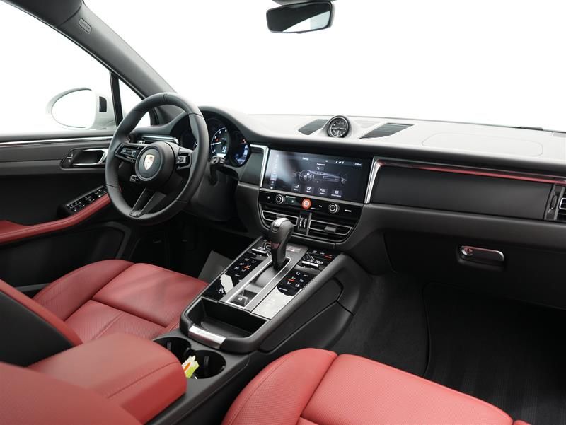 2026 Porsche Macan in Vancouver, British Columbia