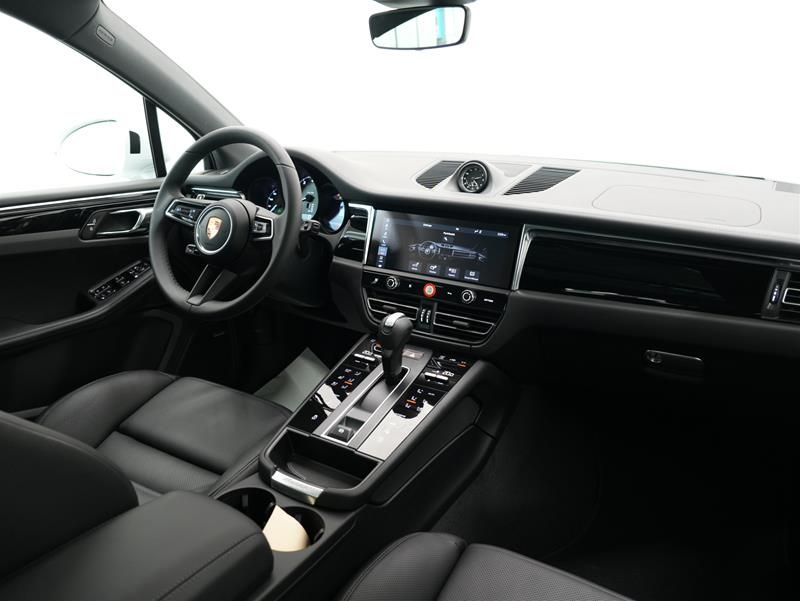2026 Porsche Macan in Vancouver, British Columbia