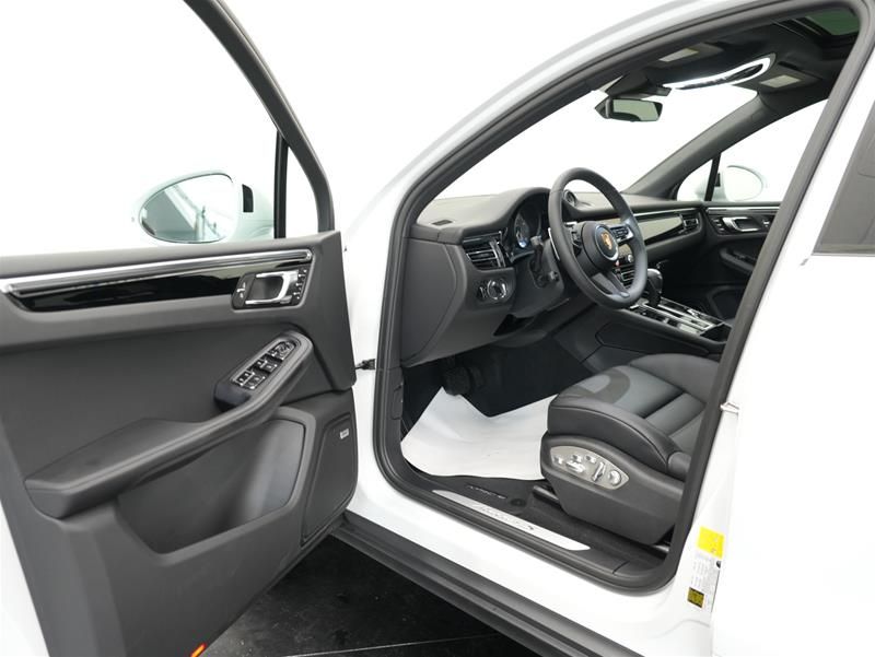 2026 Porsche Macan in Vancouver, British Columbia