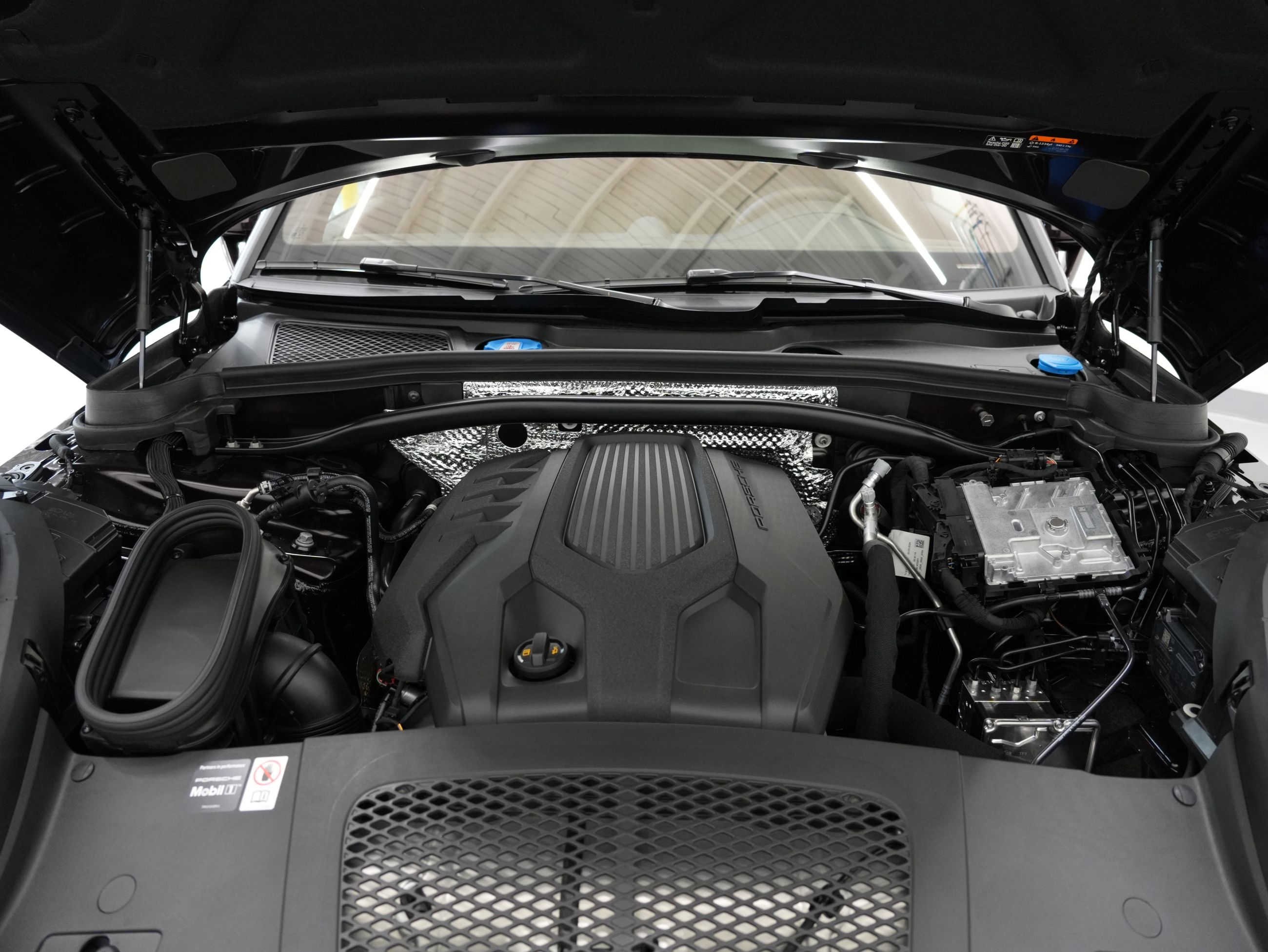 2026 Porsche Macan in Vancouver, British Columbia