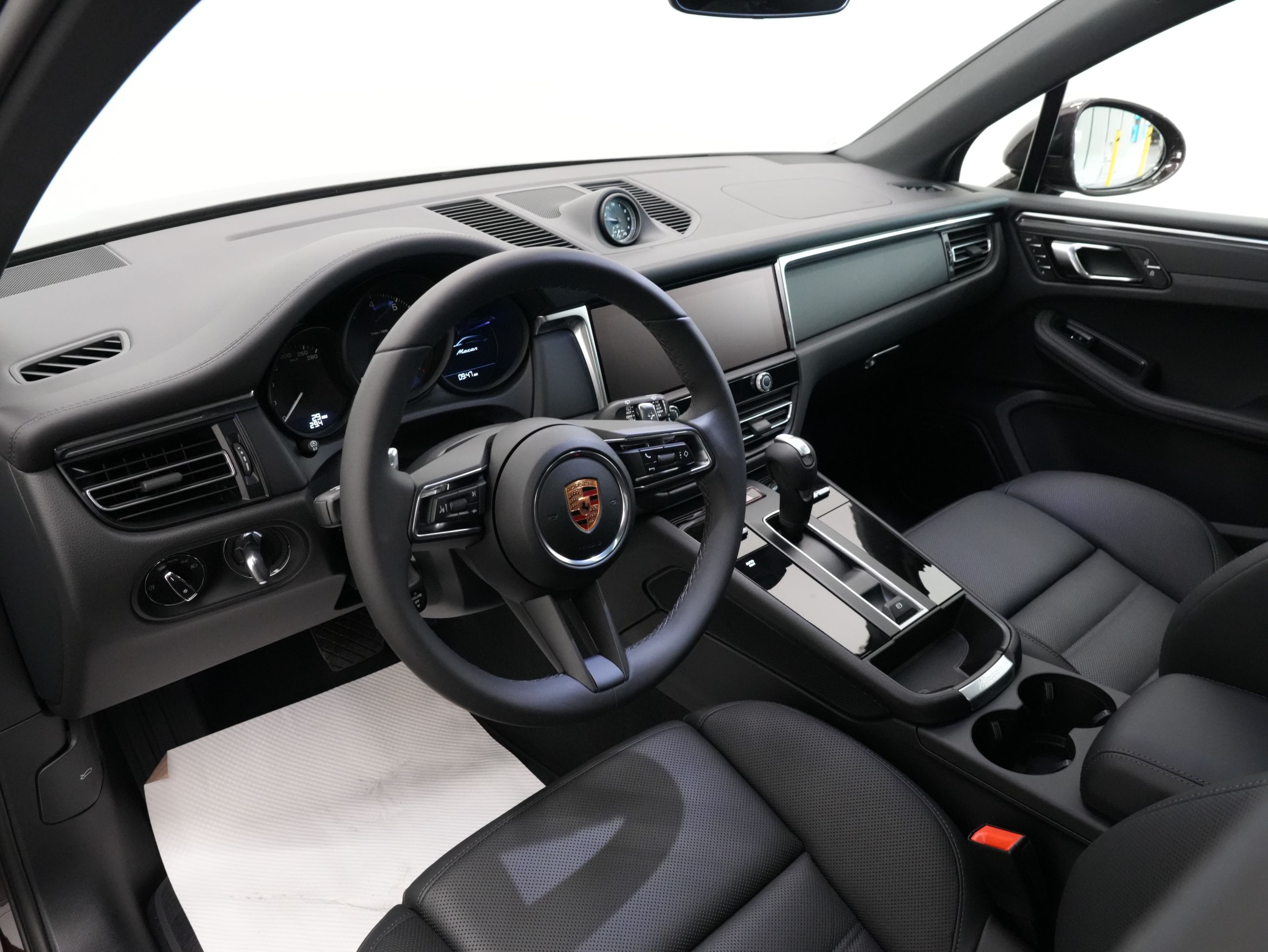 2026 Porsche Macan in Vancouver, British Columbia