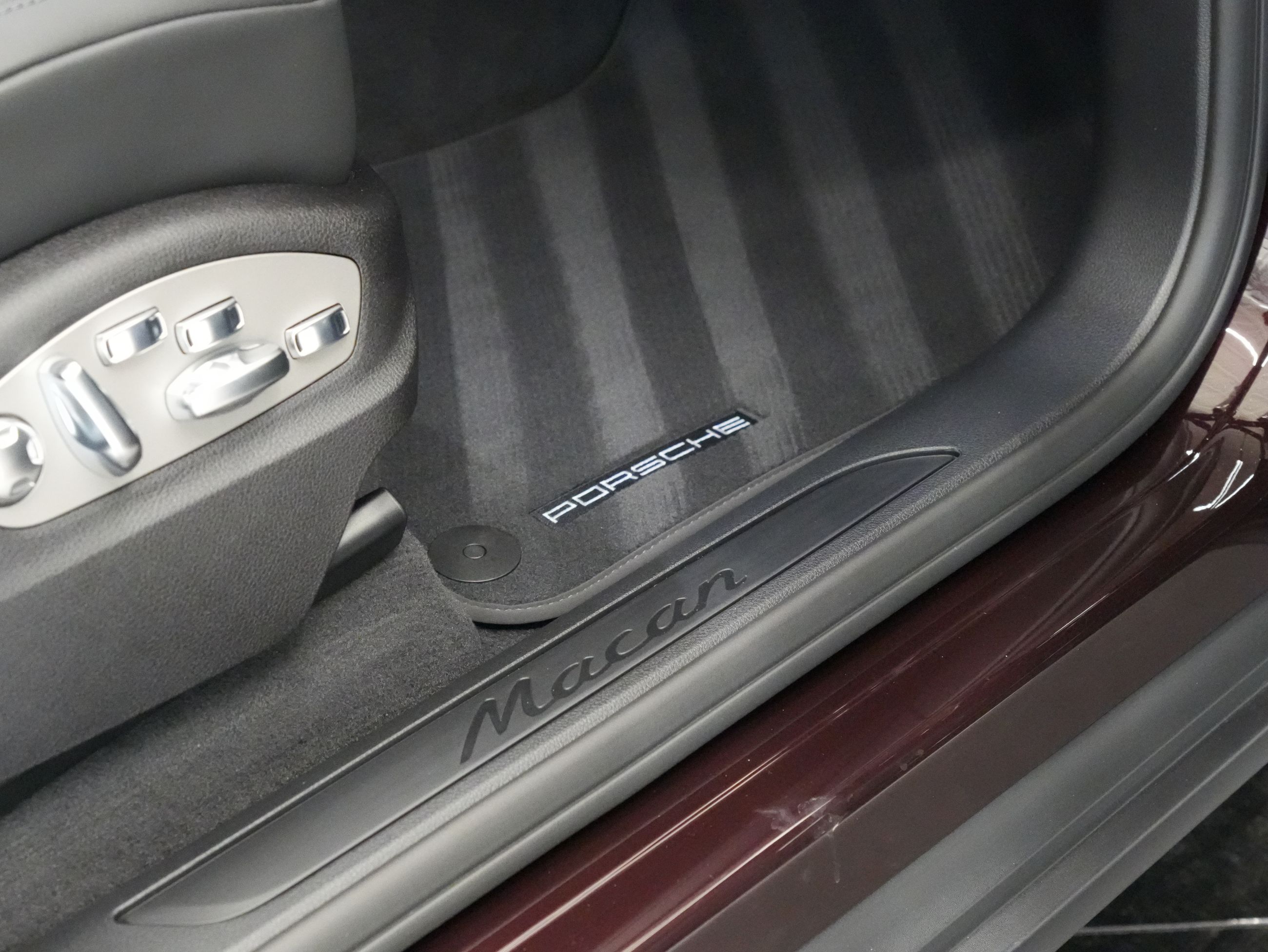 2026 Porsche Macan in Vancouver, British Columbia