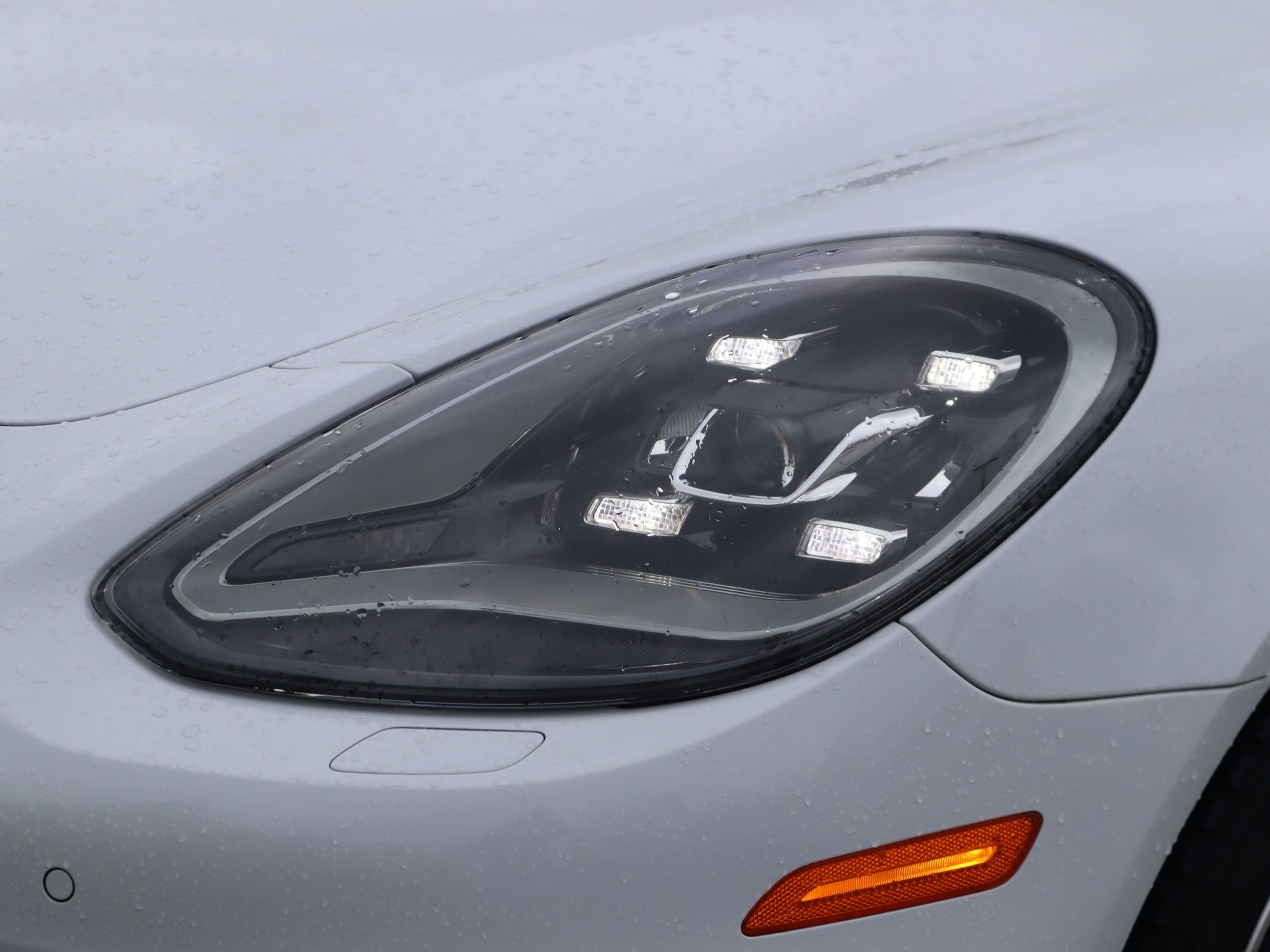 Porsche Panamera  2018 à Vancouver, Colombie-Britannique