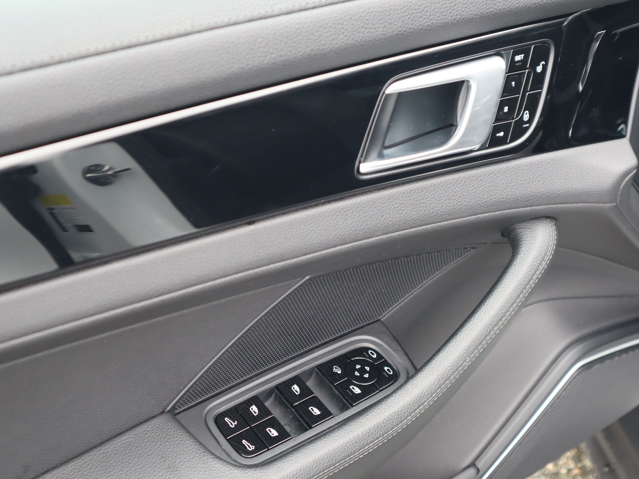 Porsche Panamera  2018 à Vancouver, Colombie-Britannique