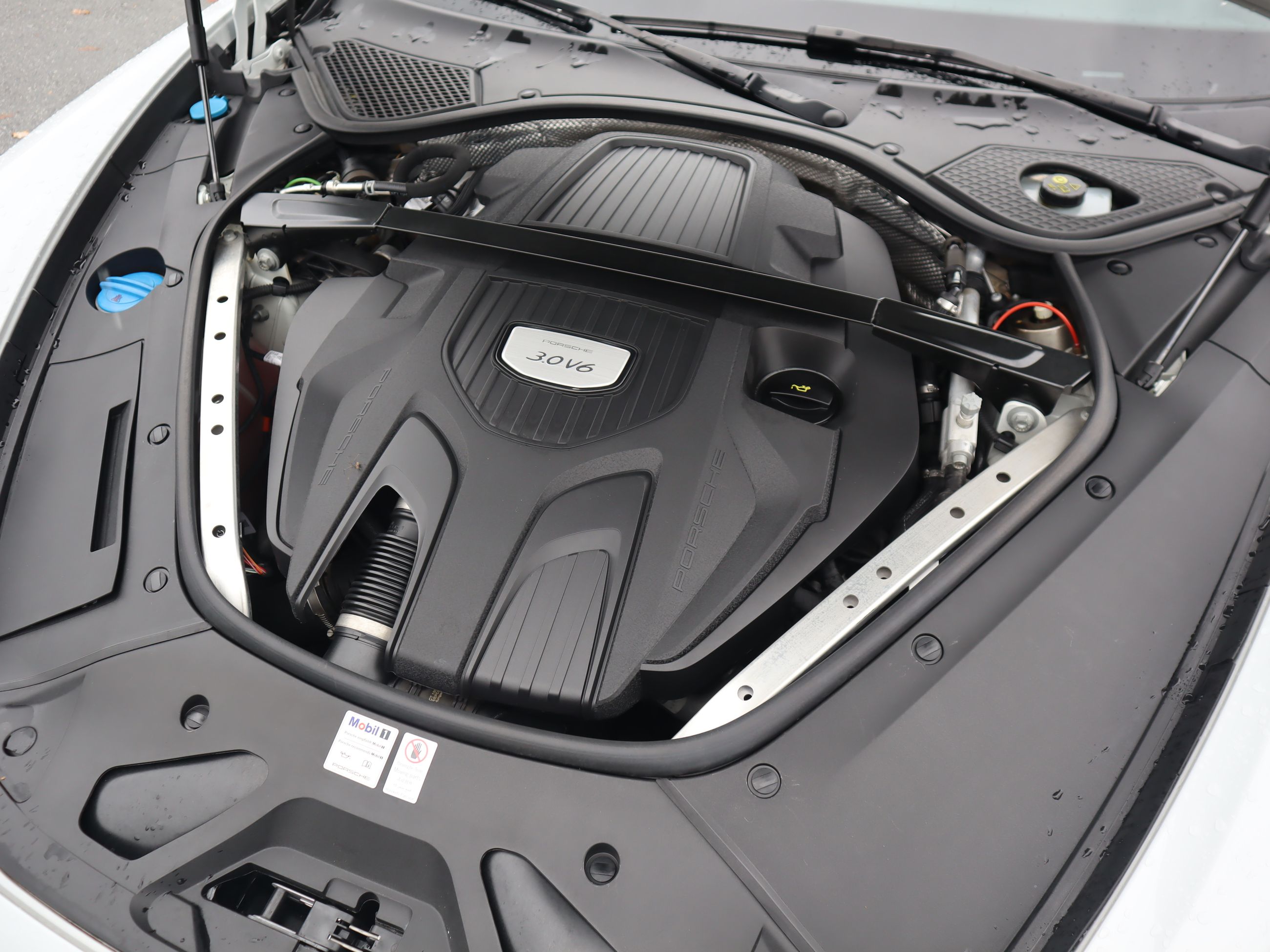 Porsche Panamera  2018 à Vancouver, Colombie-Britannique