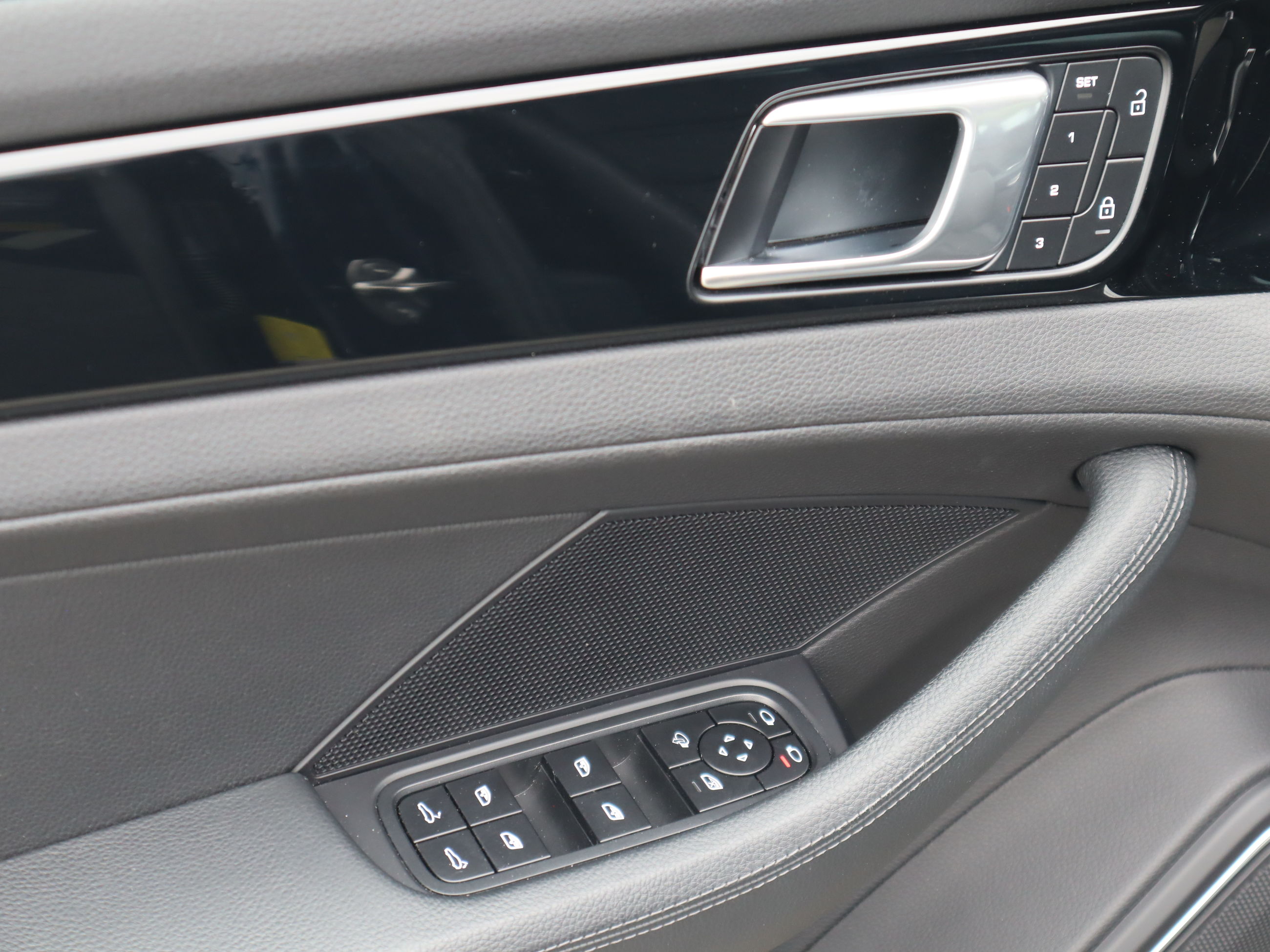 Porsche Panamera  2022 à Vancouver, Colombie-Britannique