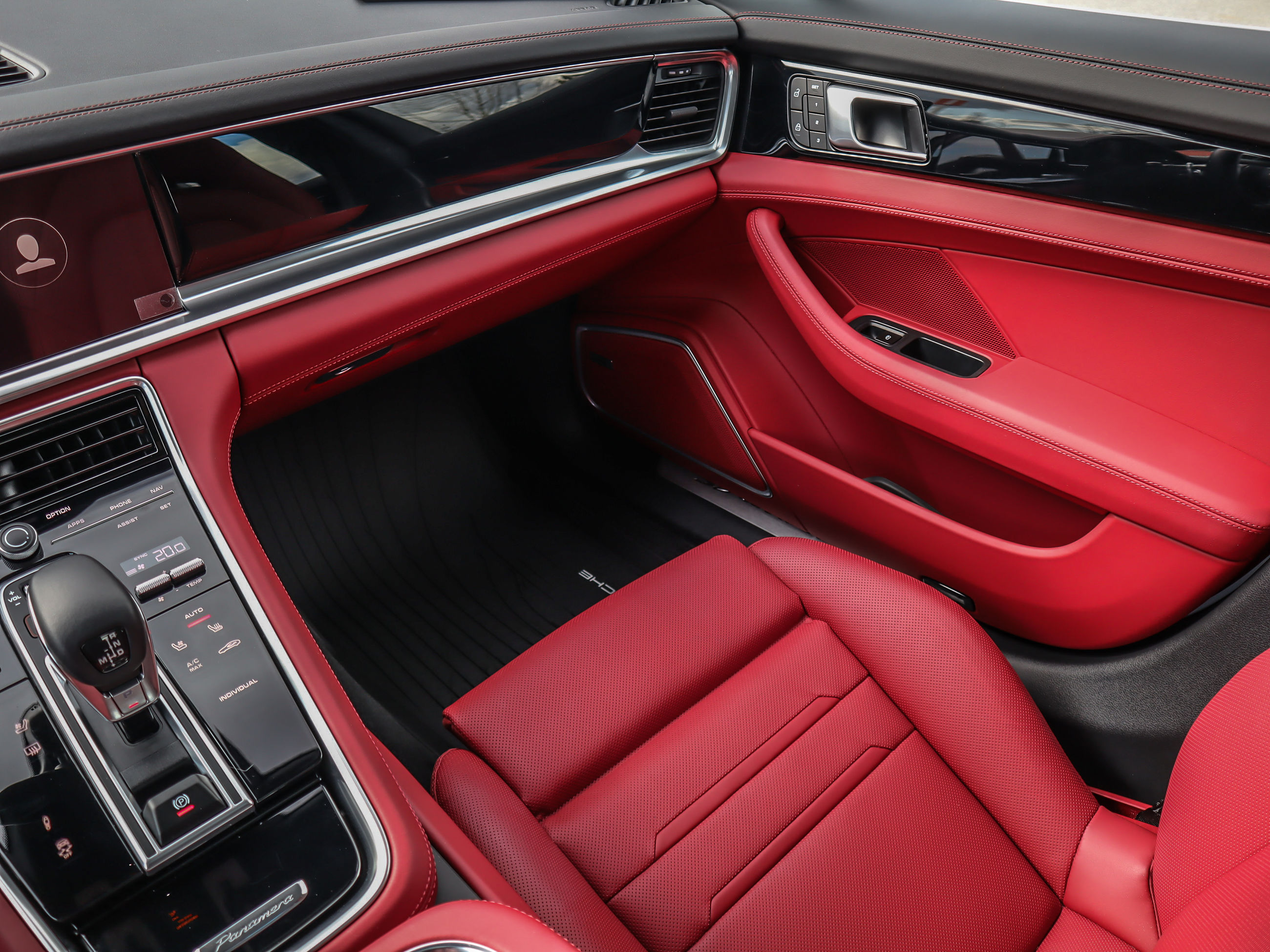 2023 Porsche Panamera in Vancouver, British Columbia