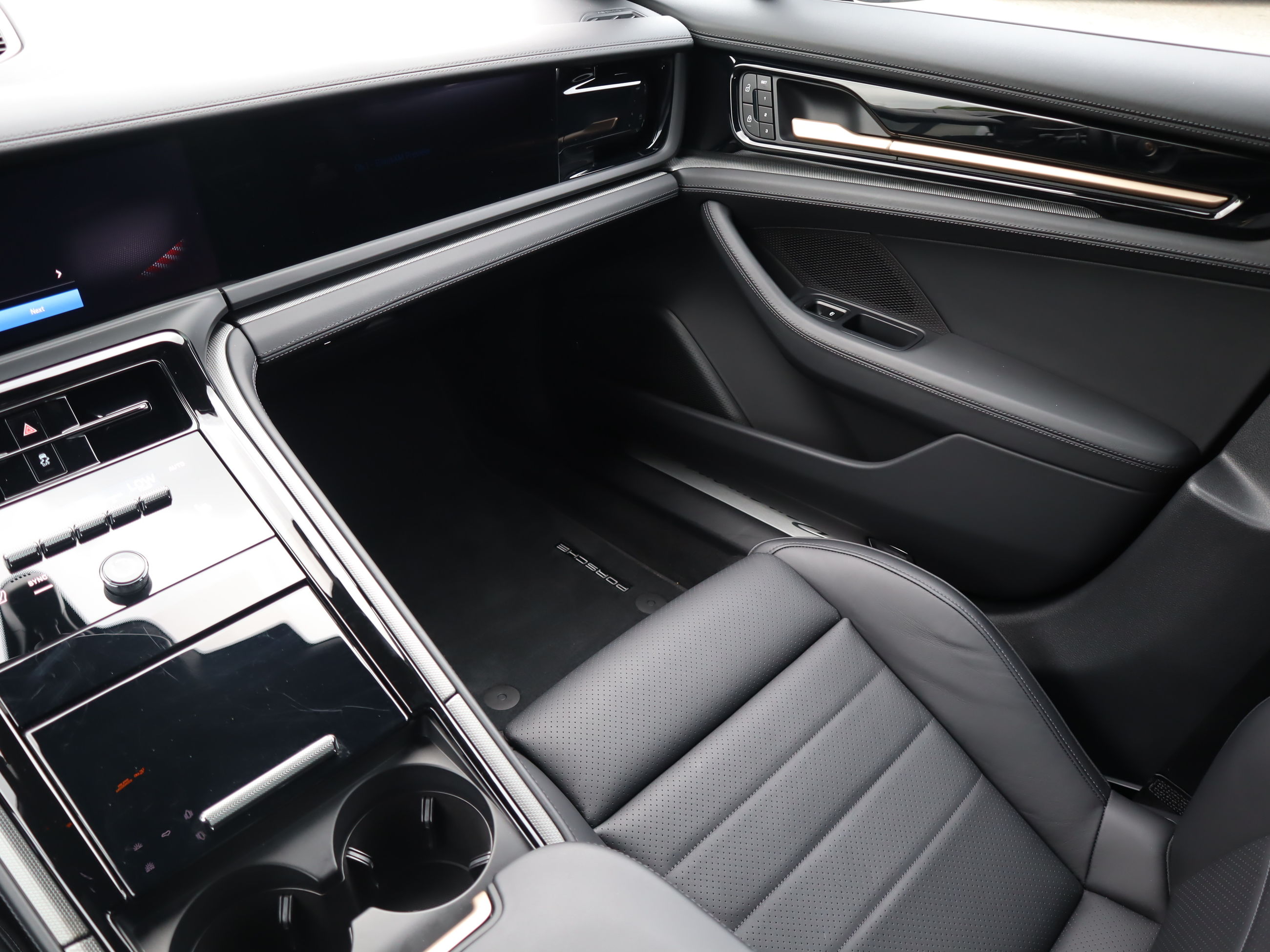 Porsche Panamera  2024 à Vancouver, Colombie-Britannique
