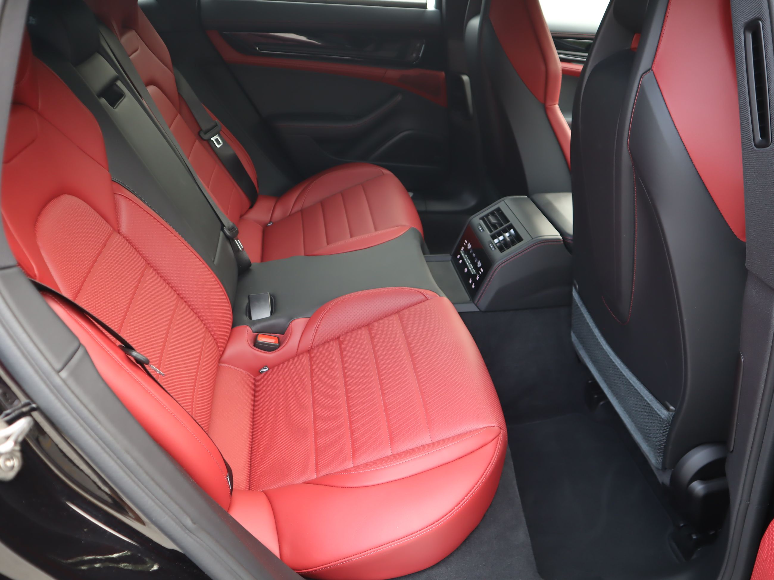 Porsche Panamera  2025 à Vancouver, Colombie-Britannique