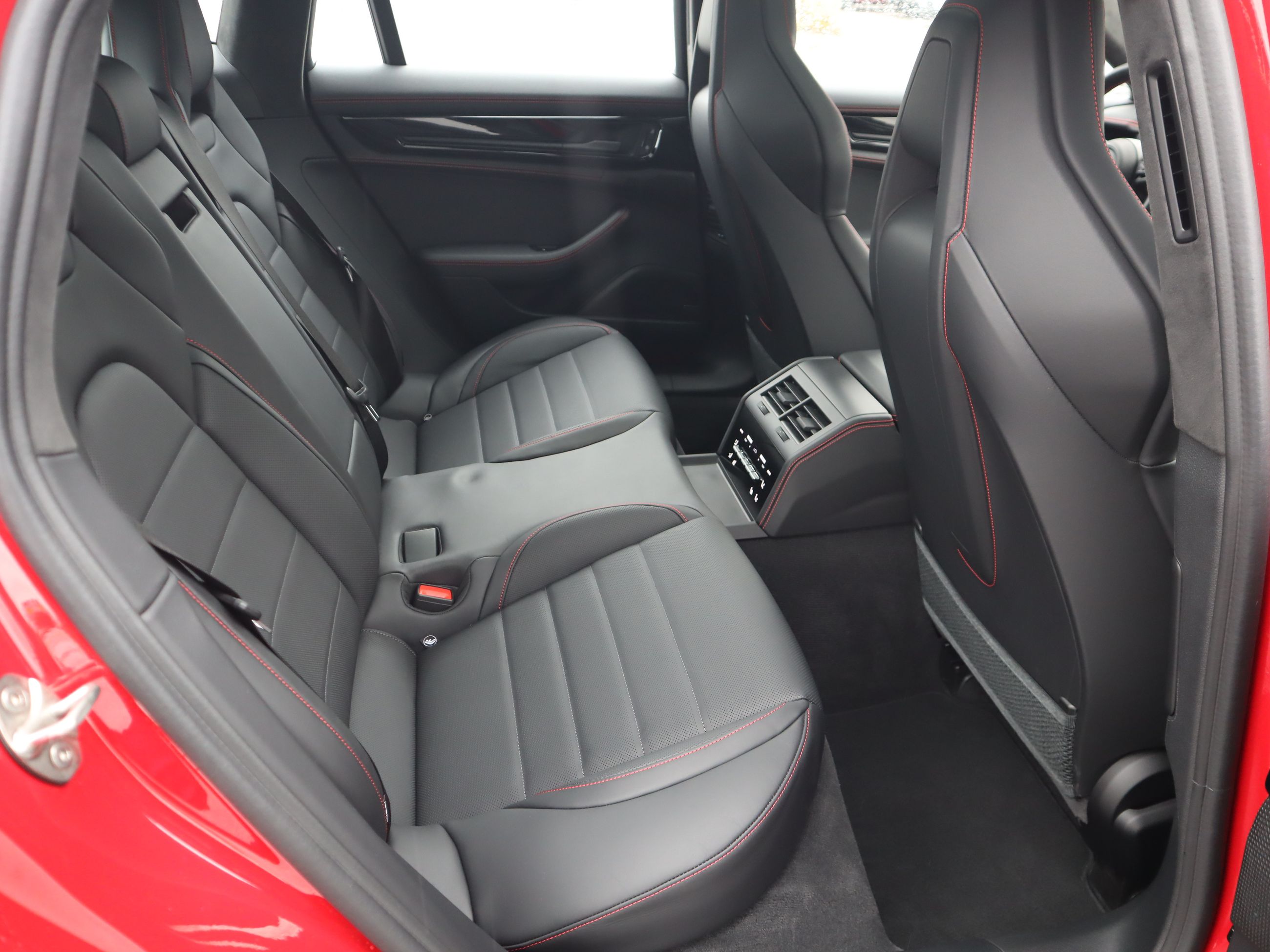 Porsche Panamera  2025 à Vancouver, Colombie-Britannique